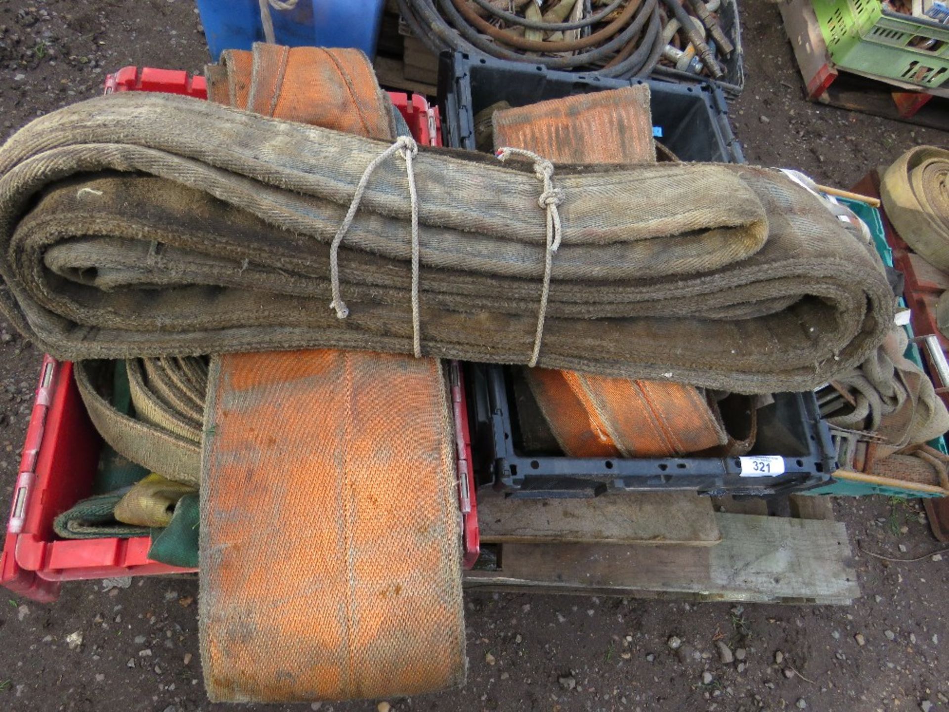 PALLET OF LIFTING SLINGS AND STRAPS, UNTESTED. - Image 3 of 3