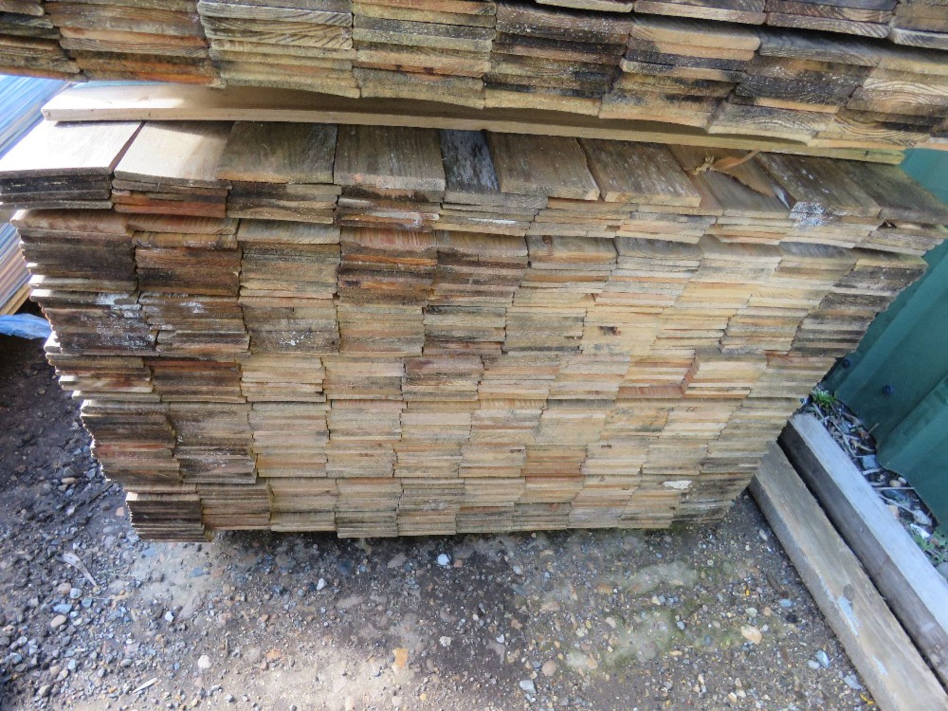 THIN TIMBER CLADDING BOARDS 1.75M LENGTH APPROX X 9.5CM WIDTH. - Image 2 of 3