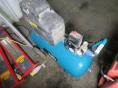 MAKITA 110VOLT MINI COMPRESSOR. UNTESTED, CONDITION UNKNOWN.