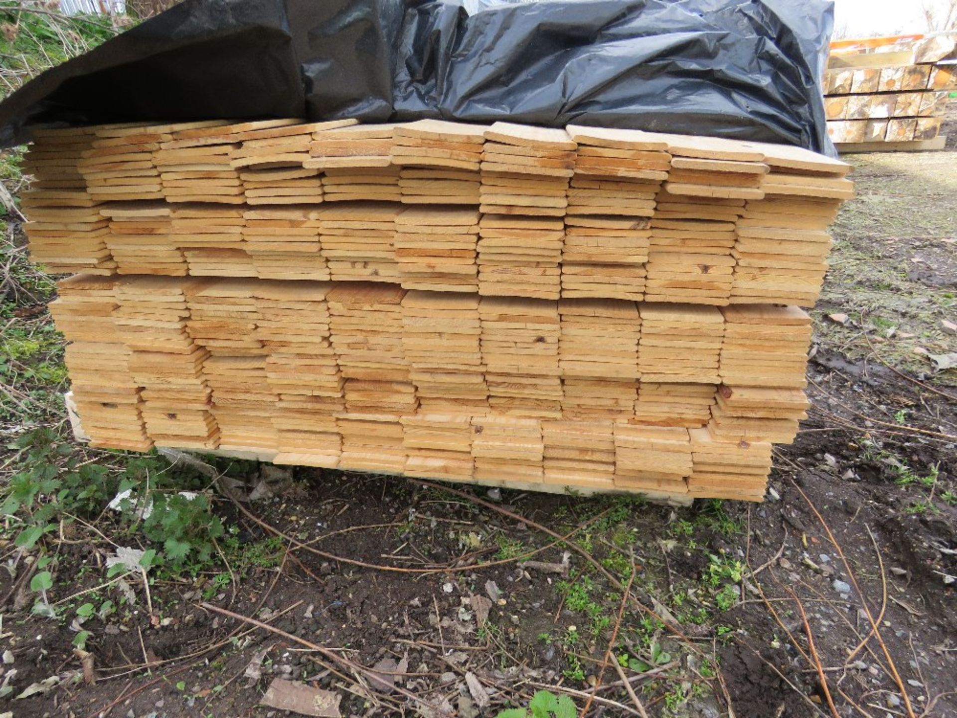 PACK OF UNTREATED TIMBER BOARDS, 1.78M X 9.5CM APPROX. - Image 2 of 3