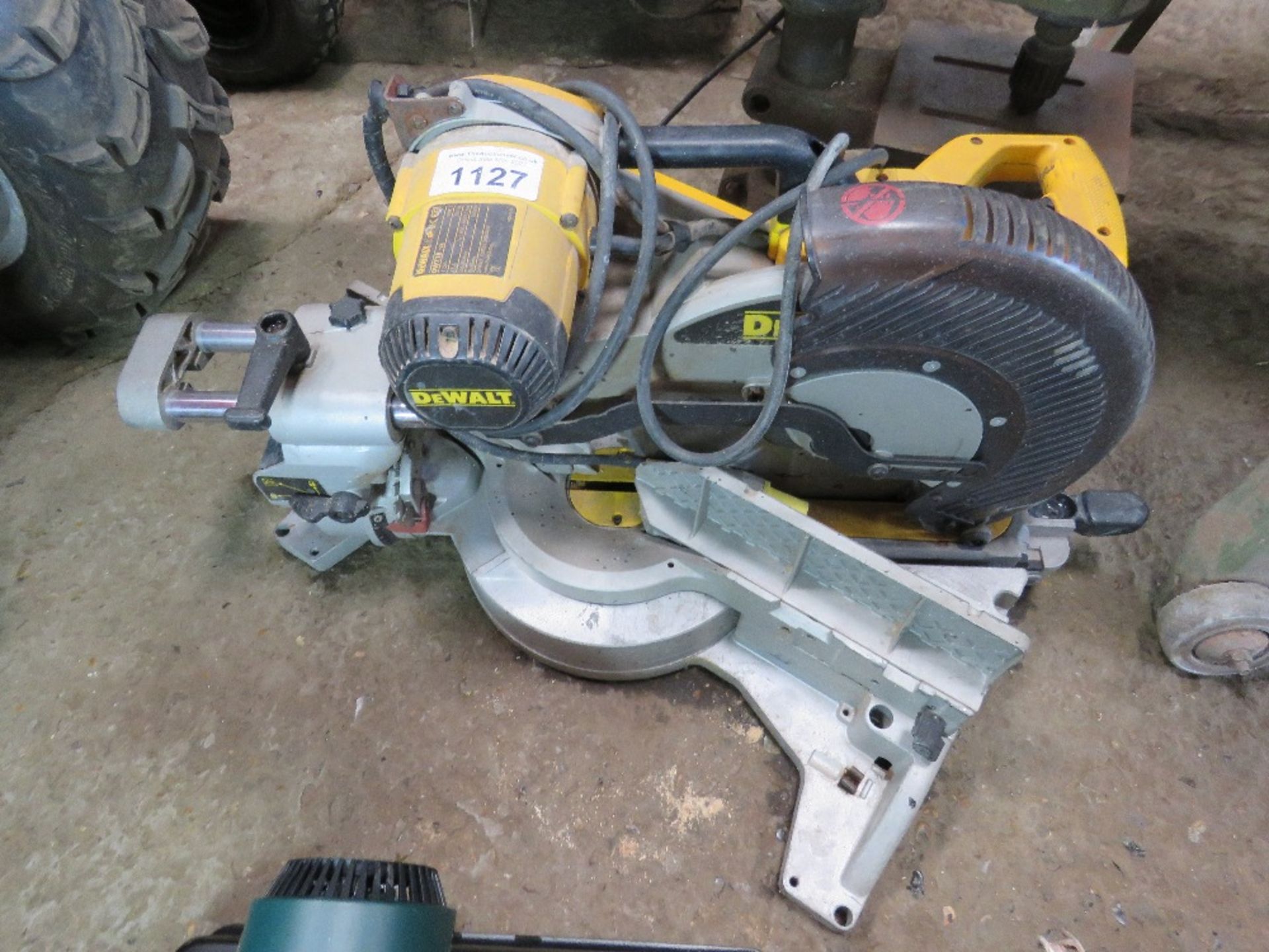 DEWALT 110VOLT CROSS CUT MITRE SAW. RETIREMENT SALE.