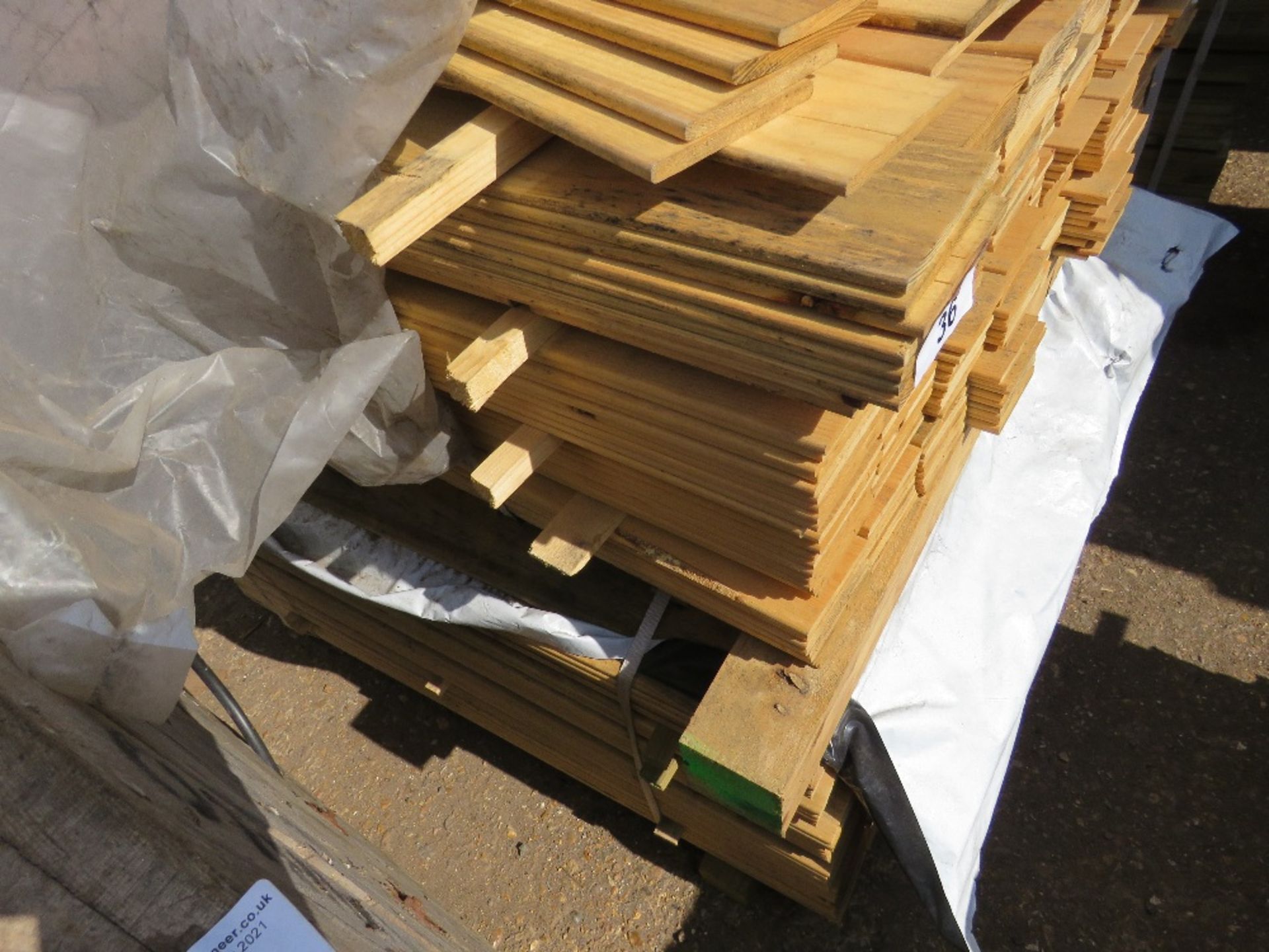 2 X BUNDLES OF UNTREATED MACHINED BOARDS, 1.15M LENGTH APPROX X 9.5CM WIDTH APPROX. - Image 4 of 4