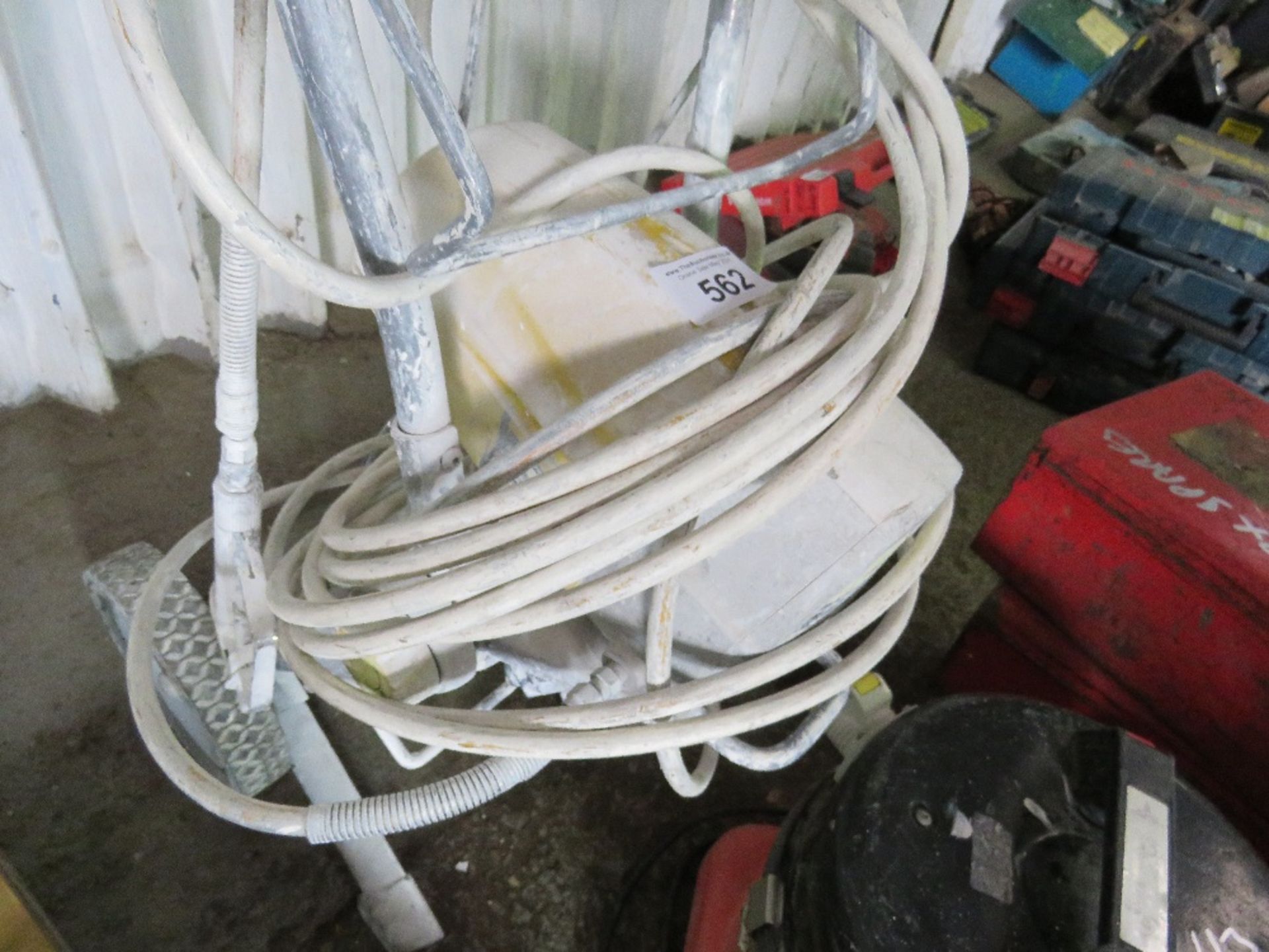 AIRLESS SPRAYER, 240VOLT, CONDITION UNKNOWN. - Image 2 of 3