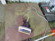 SET OF ELECTRONIC WEIGH SCALES, USED UNTIL LAST YEAR, SURPLUS TO REQUIREMENTS.