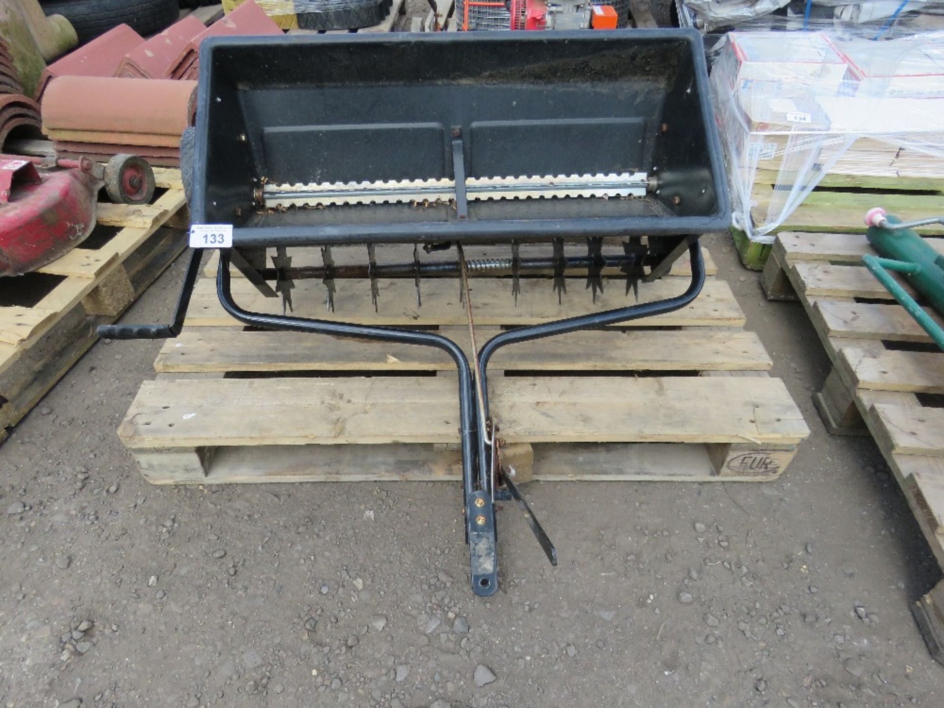 GARDEN TRACTOR SLITTER/SEEDER. - Image 2 of 3