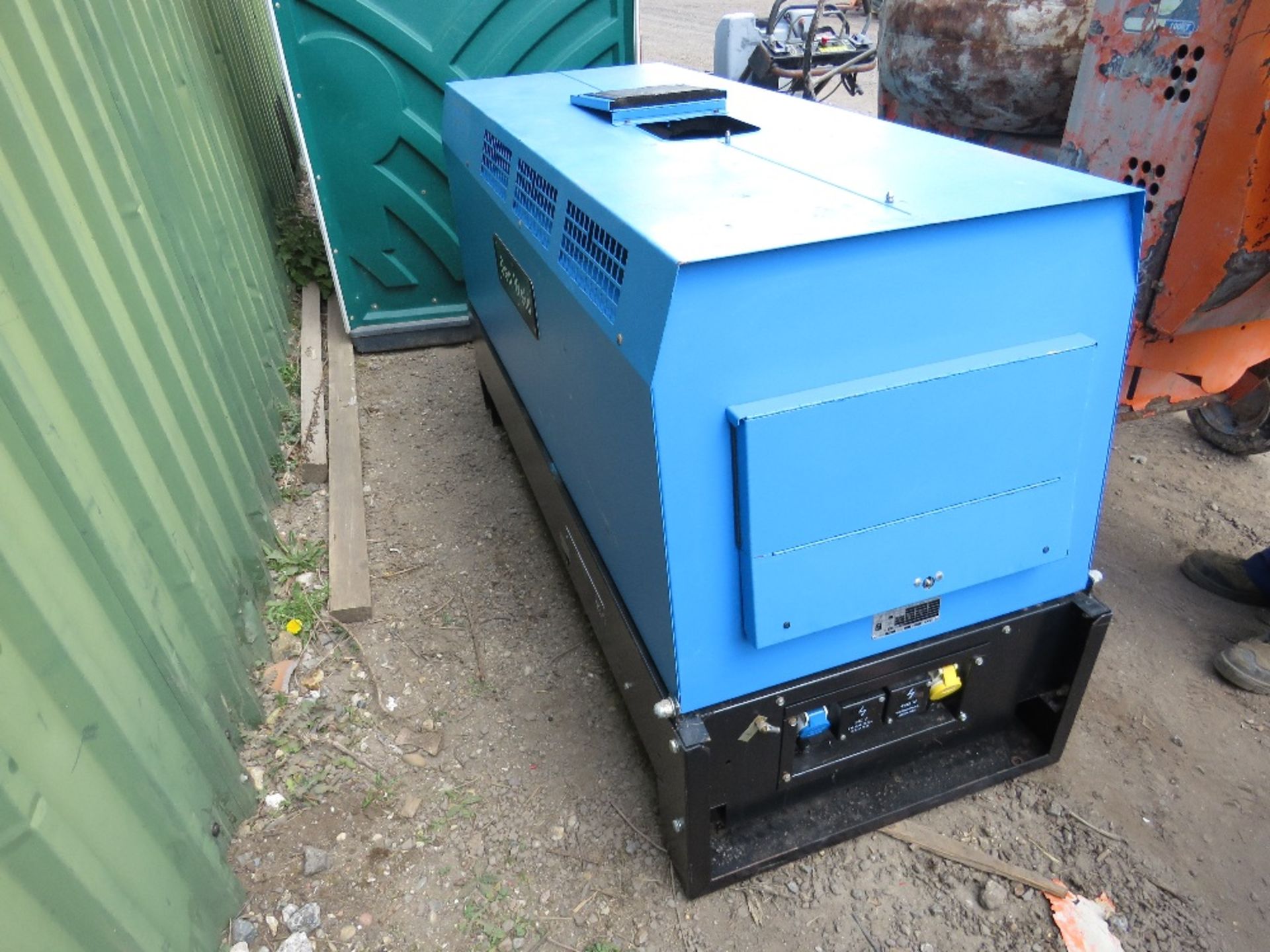 GENSET GENWELD GW20Y YANMAR DIESEL ENGINED SKID GENERATOR. WHEN TESTED WAS SEEN TO RUN, OUTPUT UNTES - Image 2 of 6