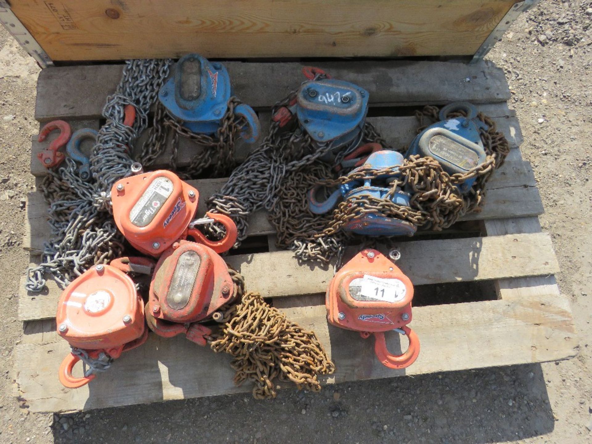 PALLET CONTAINING 8 X 1 TONNE CHAIN BLOCK AND TACKLES.