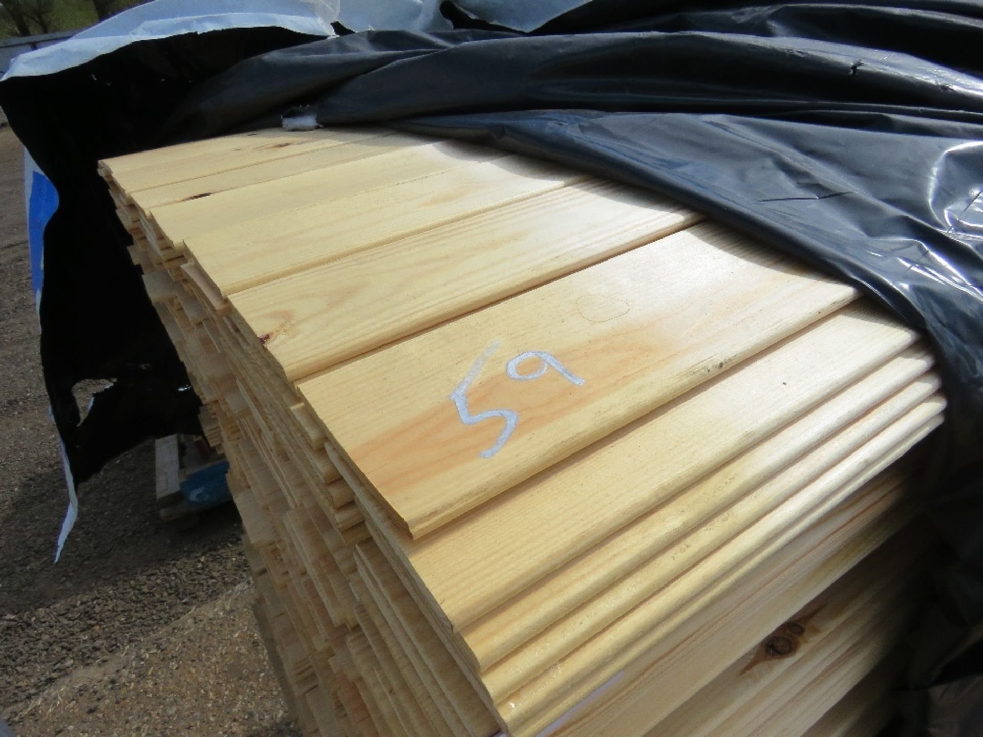 EXTRA LARGE PACK OF FLAT MACHINED FINISH CLADDING TIMBER BOARDS 1.75M X 9.5CM APPROX, UNTREATED. - Image 3 of 4