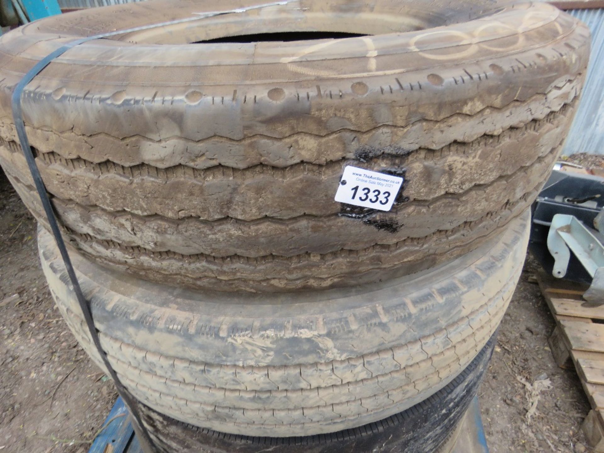 4 X LORRY TYRES, GOOD TREAD. - Image 2 of 5