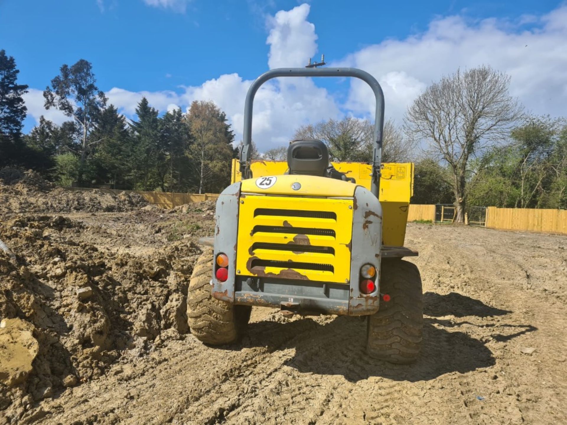 WACKER NEUSON 9001 9 TONNE SITE DUMPER, YEAR 2013. SN:WNCD0707TPAL00169. DIRECT FROM LOCAL HOUSE BUI - Image 4 of 5