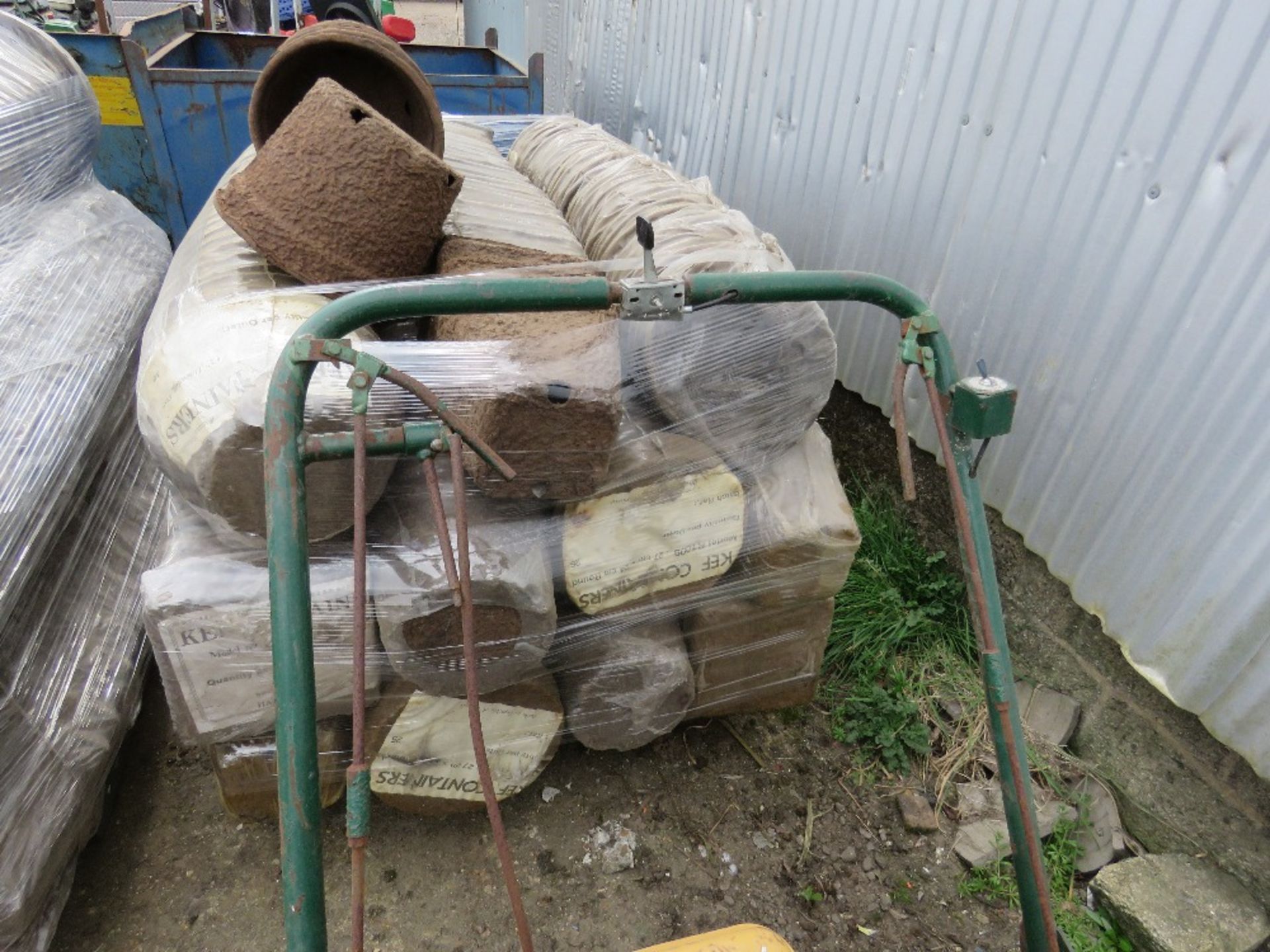 ALLET LARGE SIZED CYLINDER MOWER WITH A BOX. - Image 4 of 4