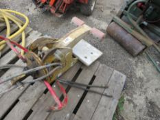 IDROBENNE HYDRAULIC KERB GRAB MOR MINI EXCAVATOR.