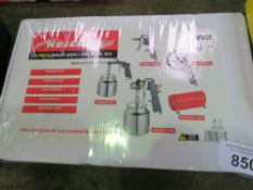 NEILSEN 5 PIECE SPRAY GUN SET.