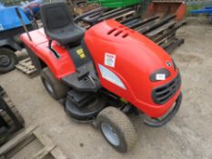 SAXON LAWNSTAR RIDE ON MOWER WITH COLLECTOR. HYDRO DRIVE. WHEN TESTED WAS SEEN TO RUN DRIVE AND MOWE