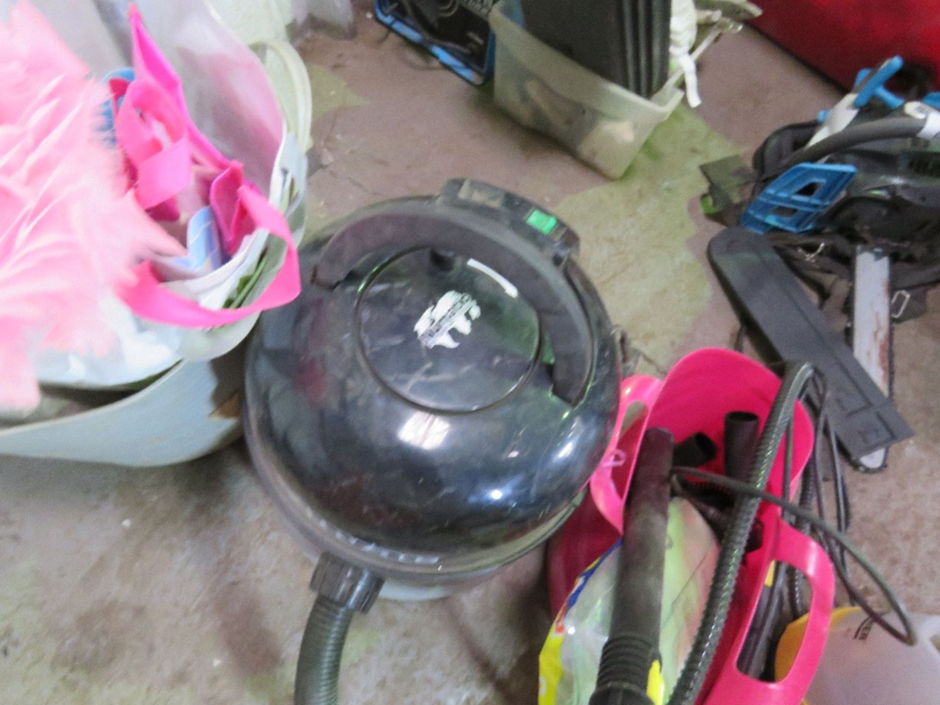 STEAM CLEANER UNIT PLUS A VACUUM AND CLEANING SUNDRIES. - Image 2 of 4