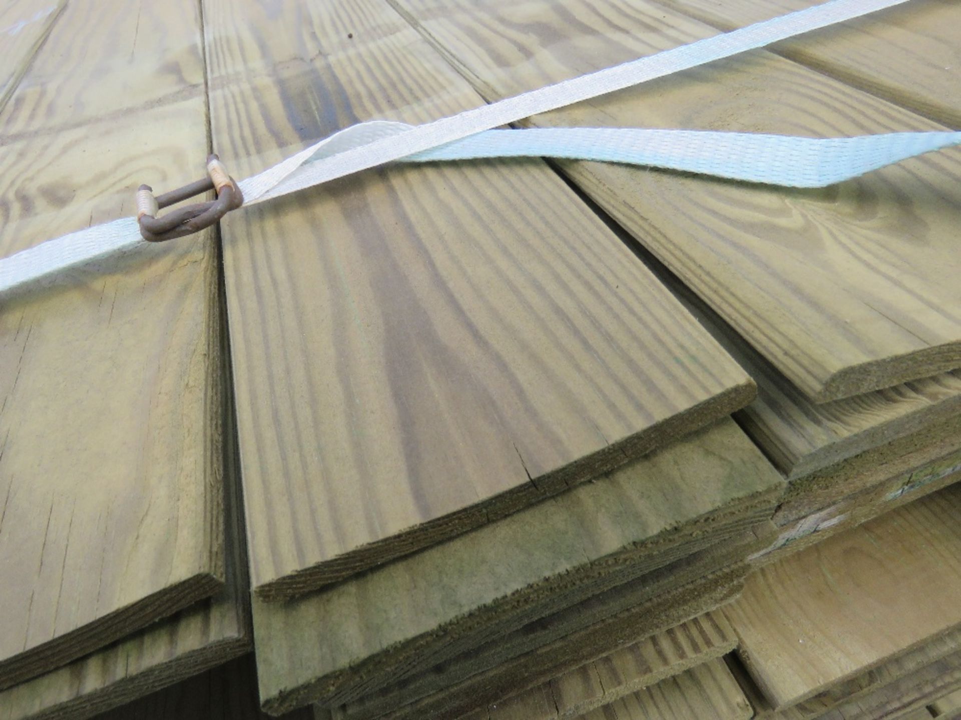 LARGE PACK FLAT MACHINED FINISH CLADDING TIMBER BOARDS 1.74M X 9.5CM APPROX, PRESSURE TREATED. - Image 3 of 3