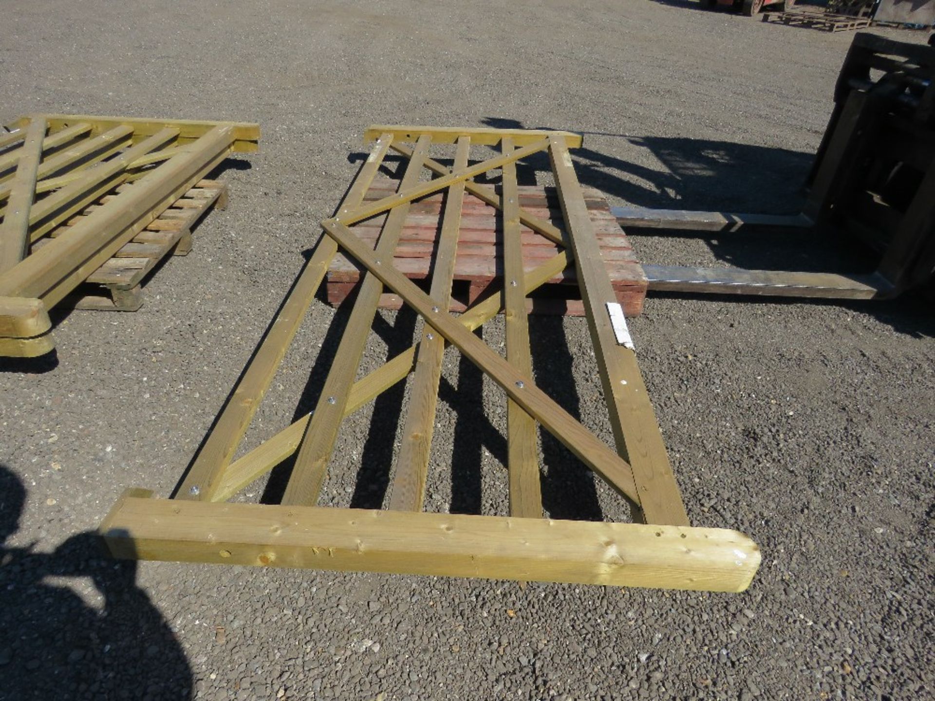 WOODEN FIELD GATE, 3M WIDTH APPROX. - Image 3 of 4