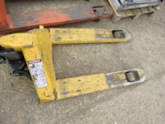 HYDRAULIC PALLET TRUCK, SOURCED FROM COMPANY LIQUIDATION. WHEN TESTED WAS SEEN TO LIFT AND LOWER.