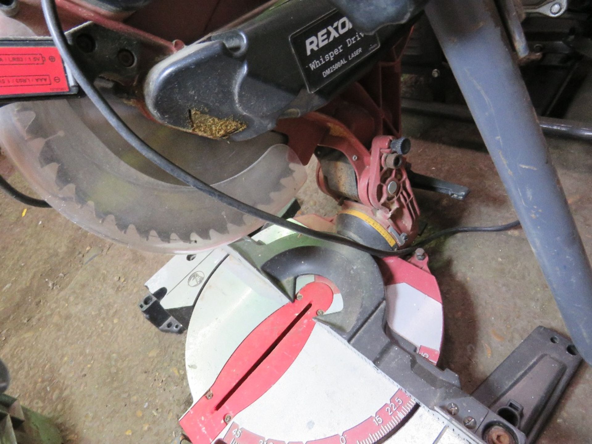 240VOLT MITRE CROSS CUT SAW. - Image 2 of 2