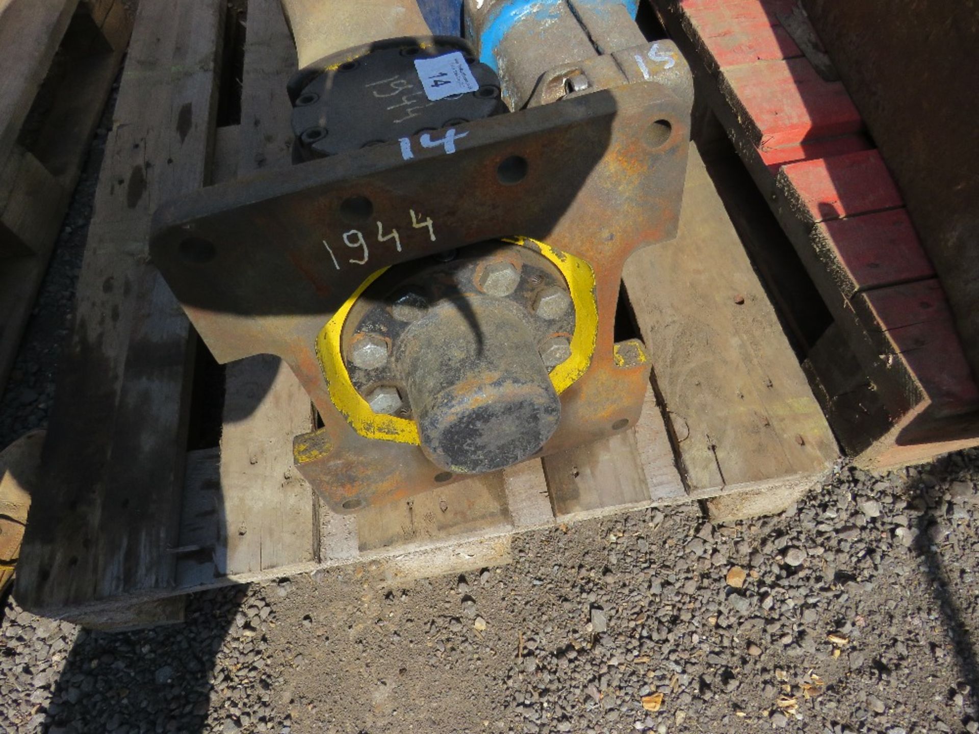 ATLAS COPCO BREAKER, NO HEADSTOCK. - Image 2 of 3