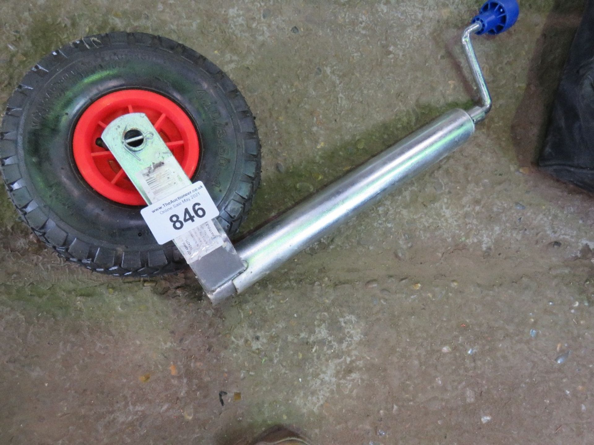 HEAVY DUTY PNEUMATIC JOCKEY WHEEL.