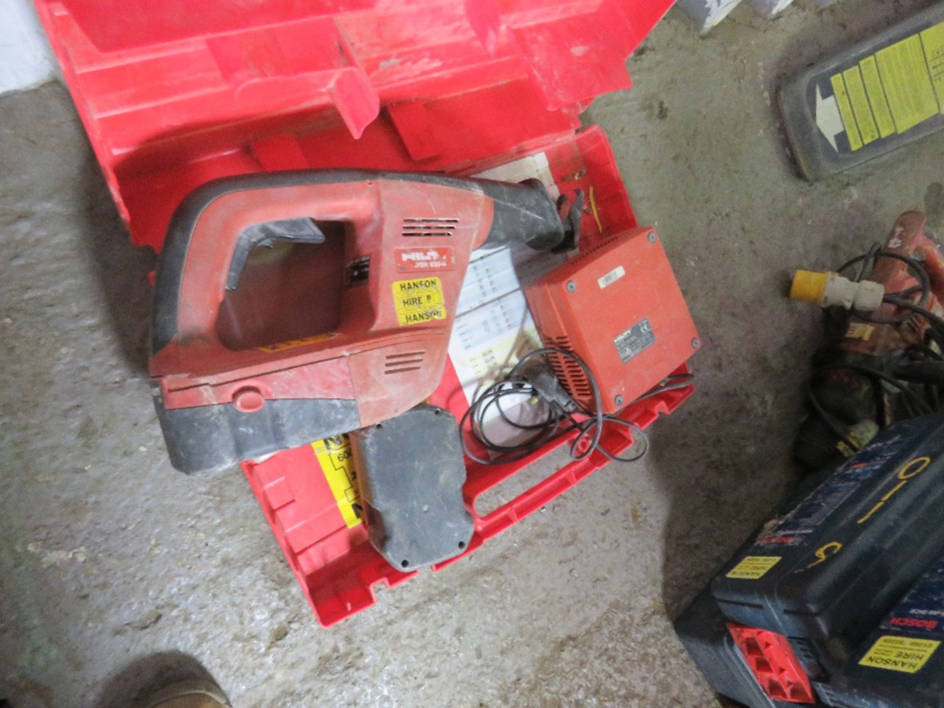 HILTI BATTERY RECIPROCATING SAW. UNTESTED, CONDITION UNKNOWN. - Image 2 of 2