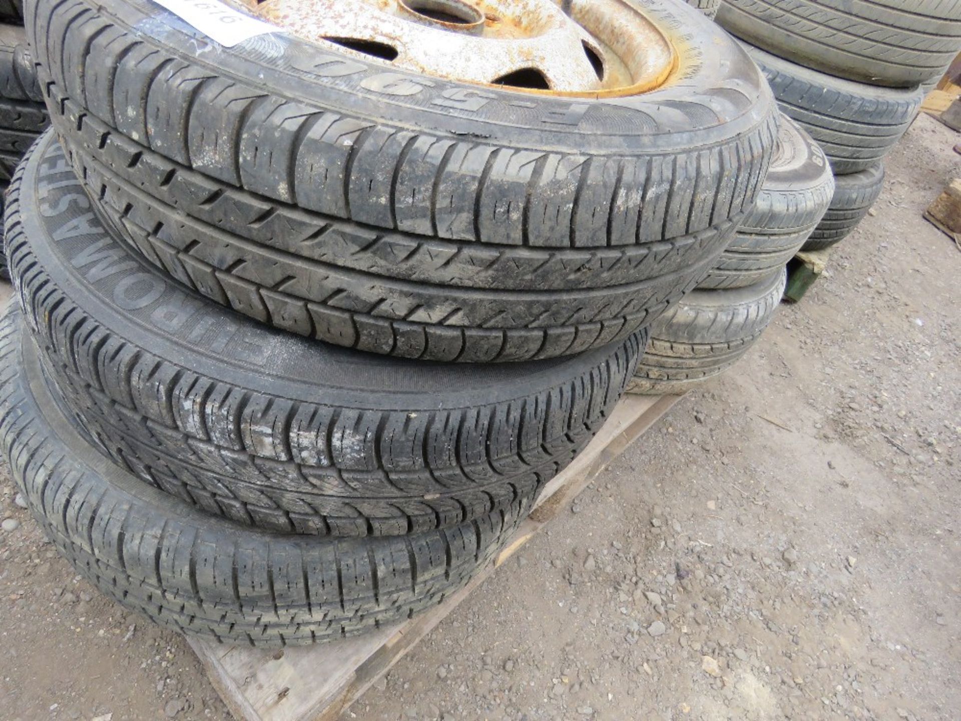 PALLET OF VAN/TRAILER WHEELS, MOST ARE 165/70R13. DIRECT FROM LOCAL COMPANY AS PART OF THEIR FLEET - Image 2 of 3