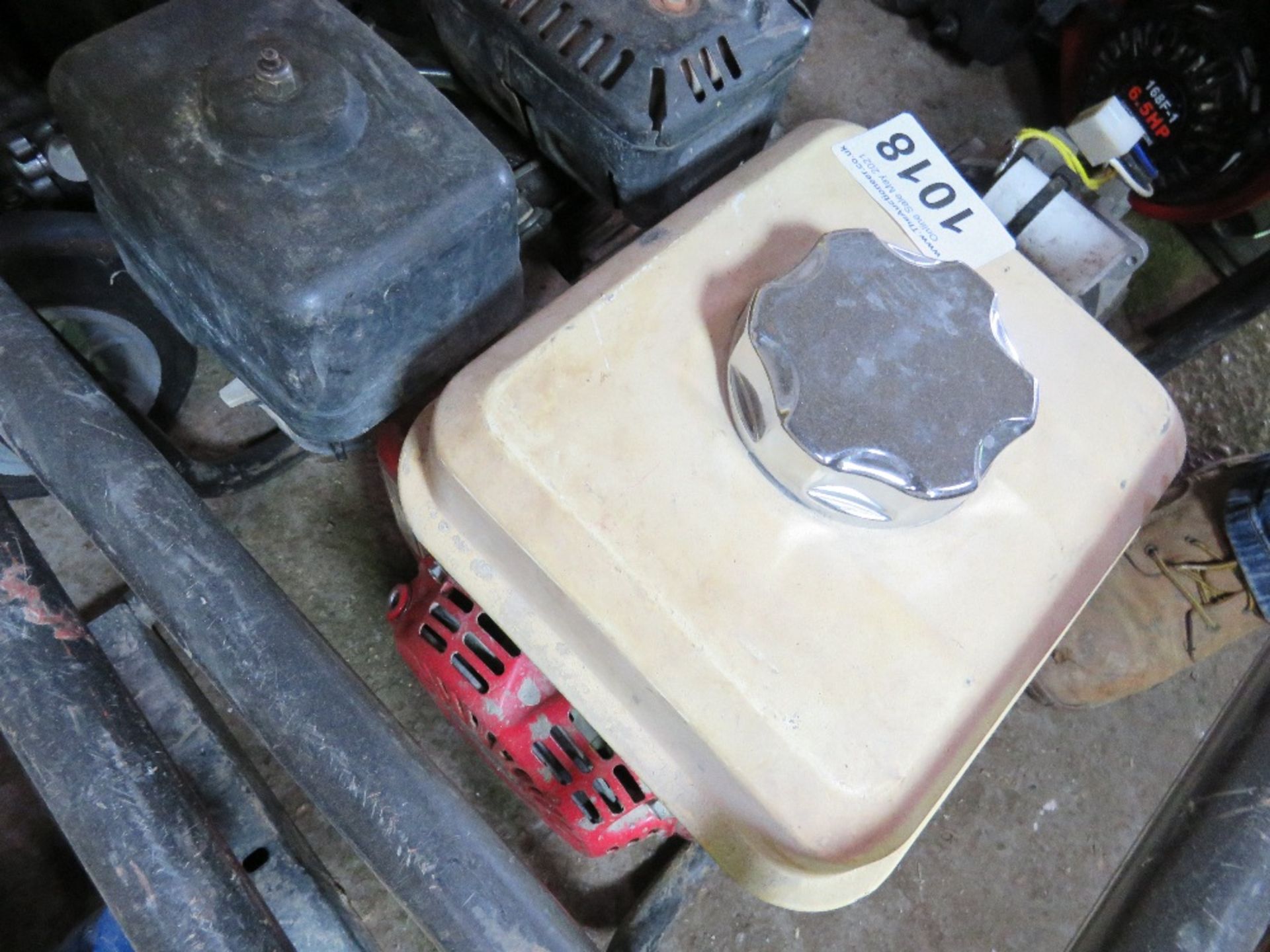PETROL ENGINED GENERATOR, UNTESTED, CONDITION UNKNOWN. - Image 2 of 3