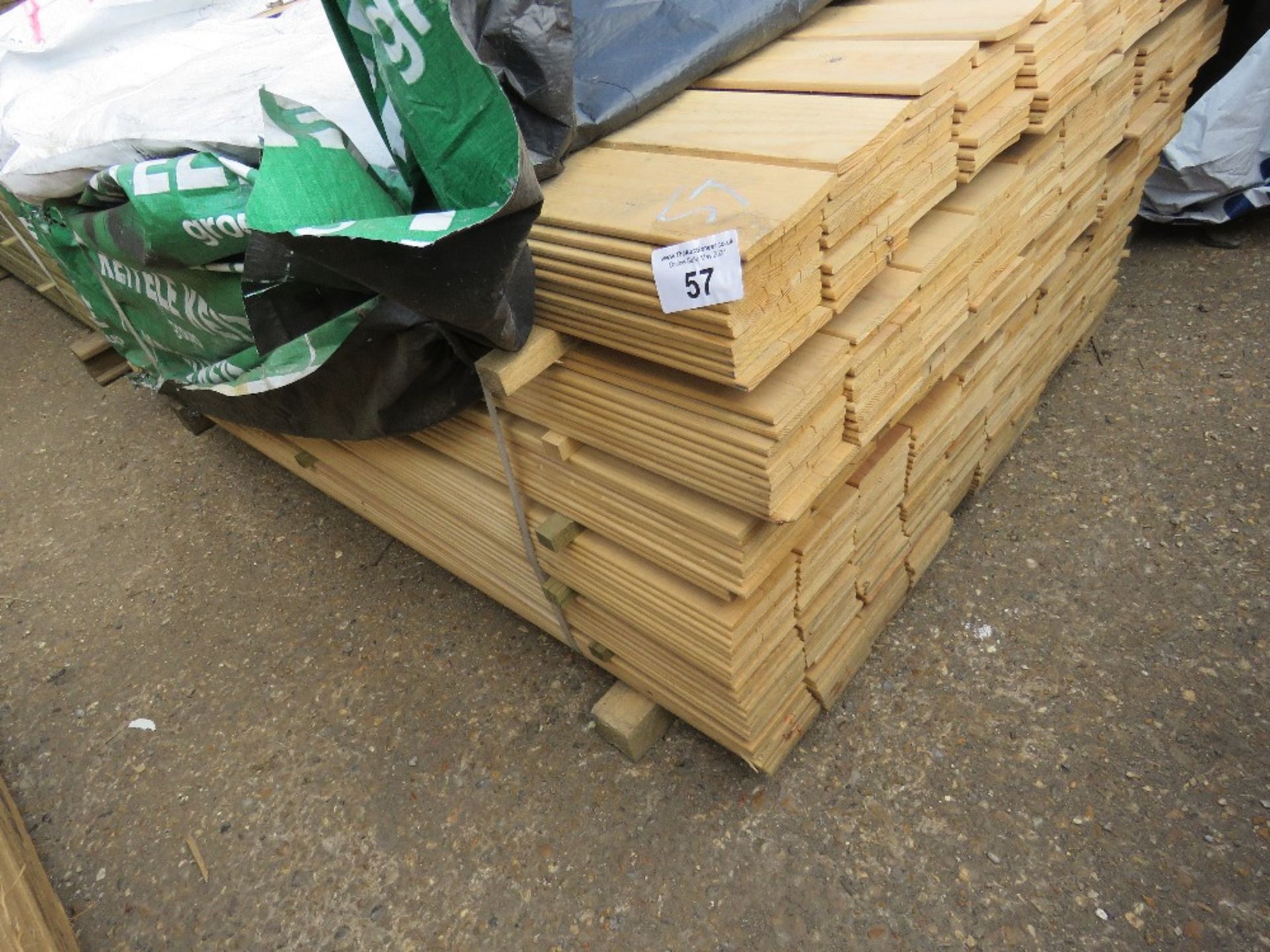 LARGE PACK OF FLAT MACHINED FINISH CLADDING TIMBER BOARDS 1.75M X 10CM APPROX, UNTREATED.