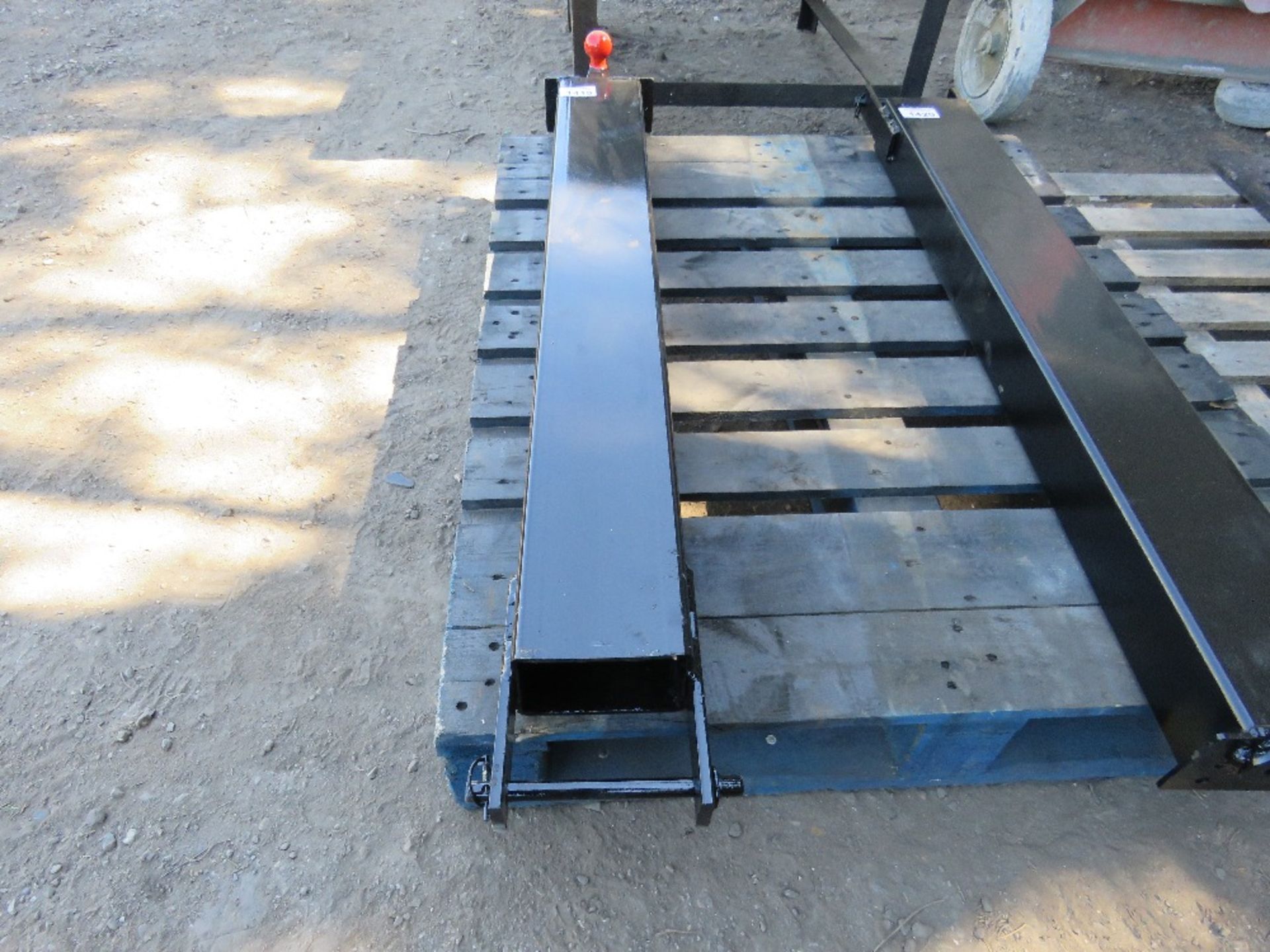 BALL HITCH UNIT FOR FORKLIFT TINE, 4FT LENGTH APPROX. - Image 2 of 2