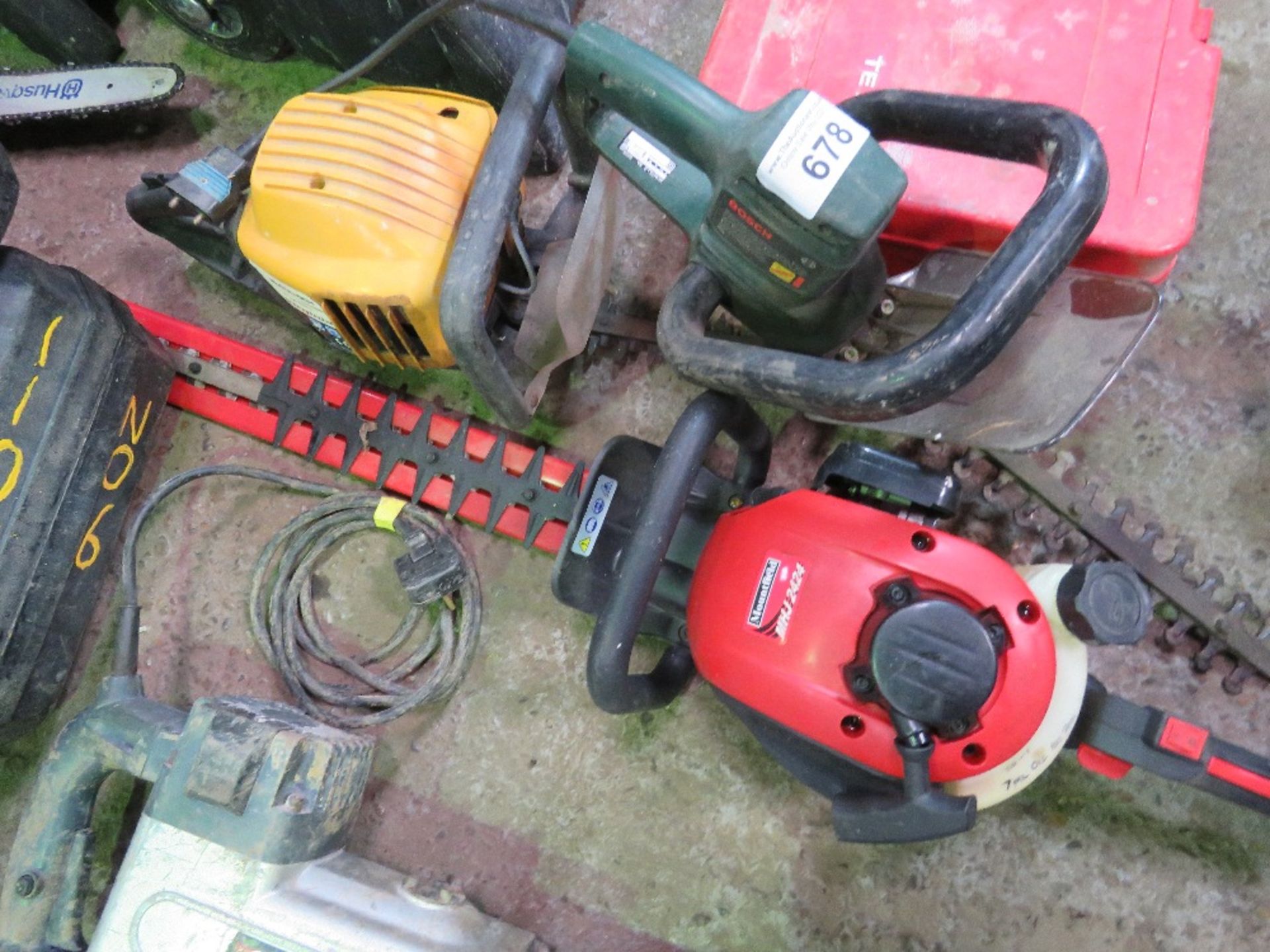 3 X HEDGE CUTTERS, 2 X PETROL 1 X ELECTRIC. - Image 2 of 3
