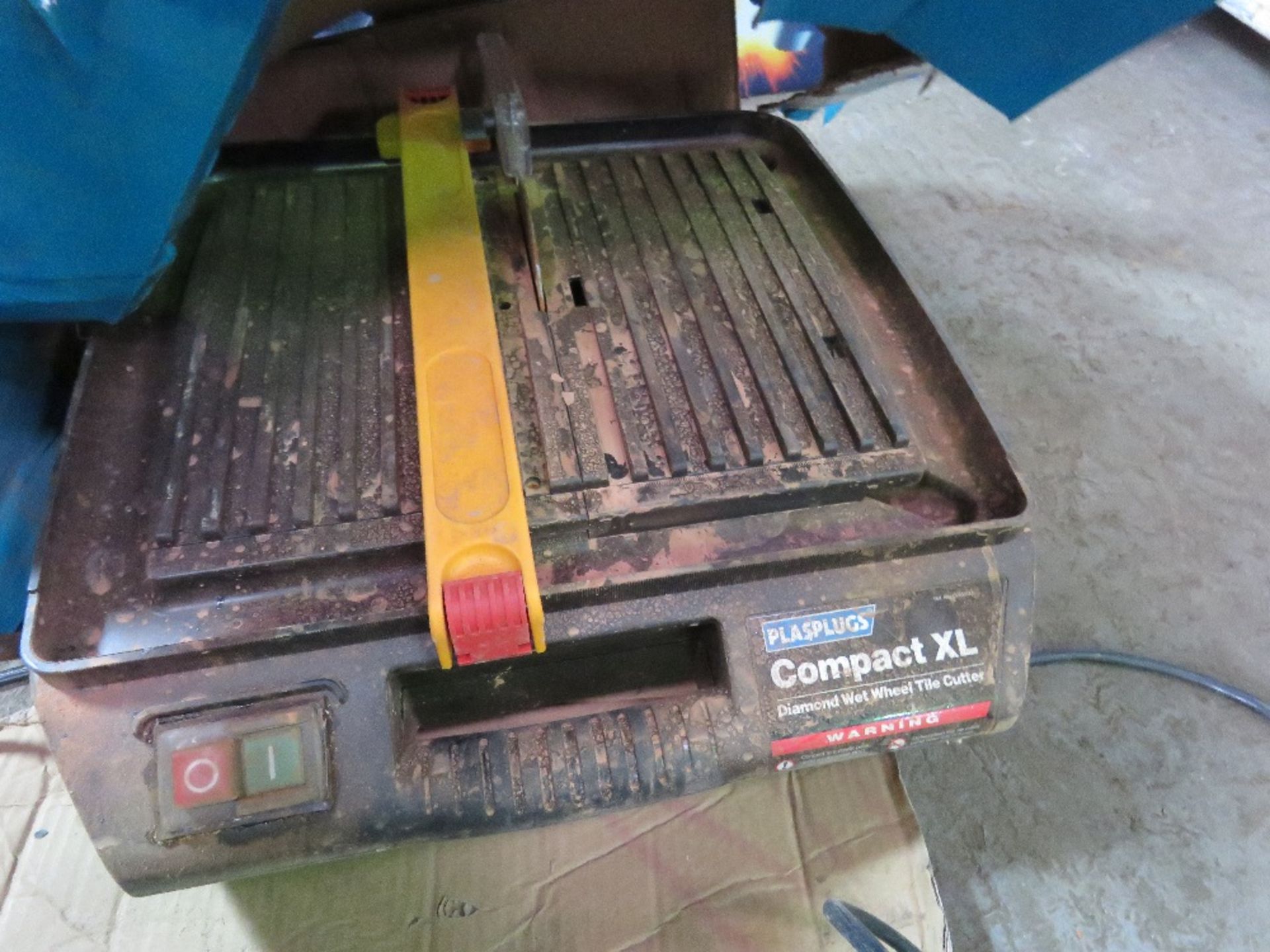 TILE SAW 240 VOLT.