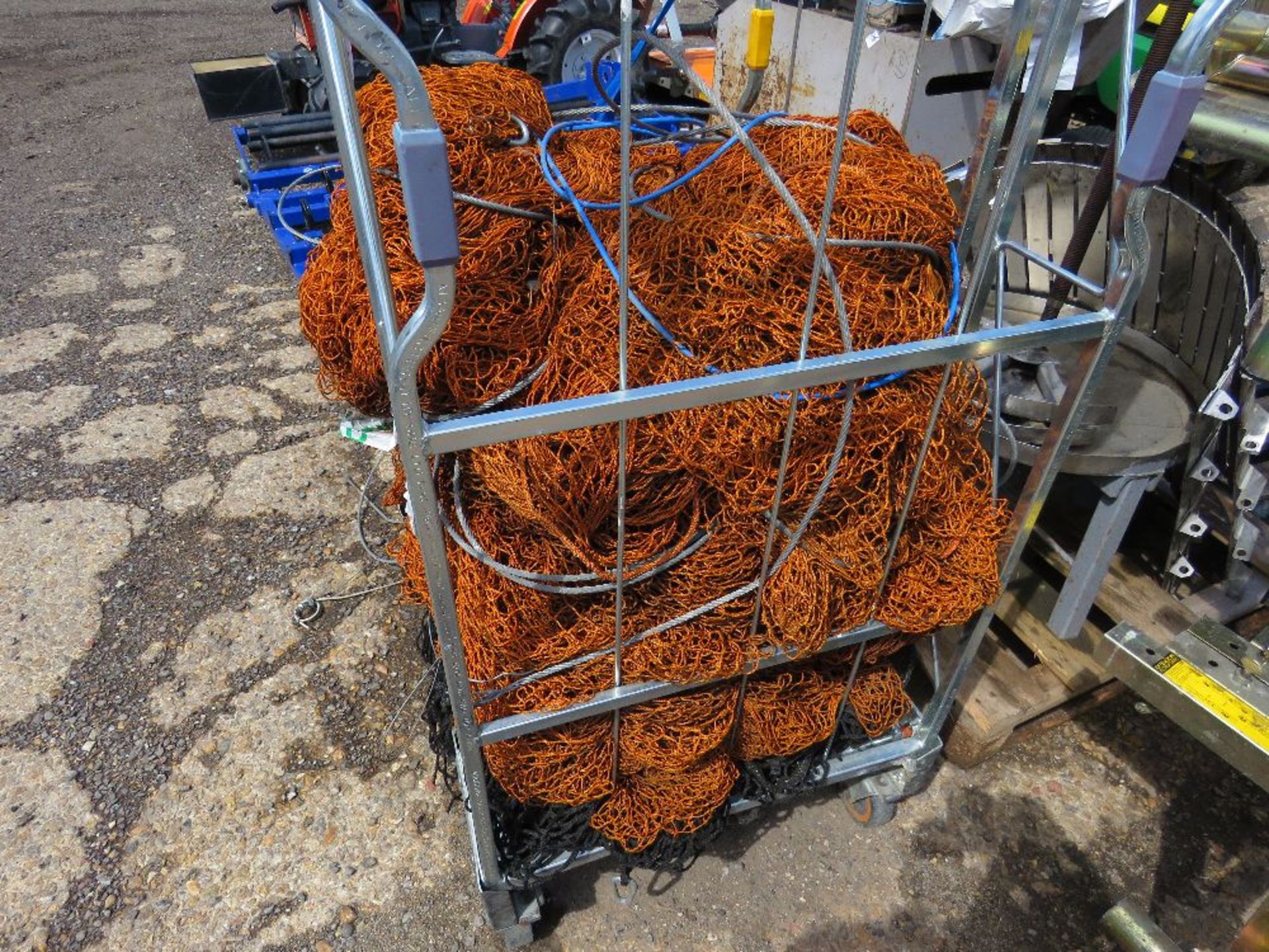 WHEELED TROLLEY CONTAINING FALL ARRESTOR SAFETY SCAFFOLD NETS. - Image 4 of 4