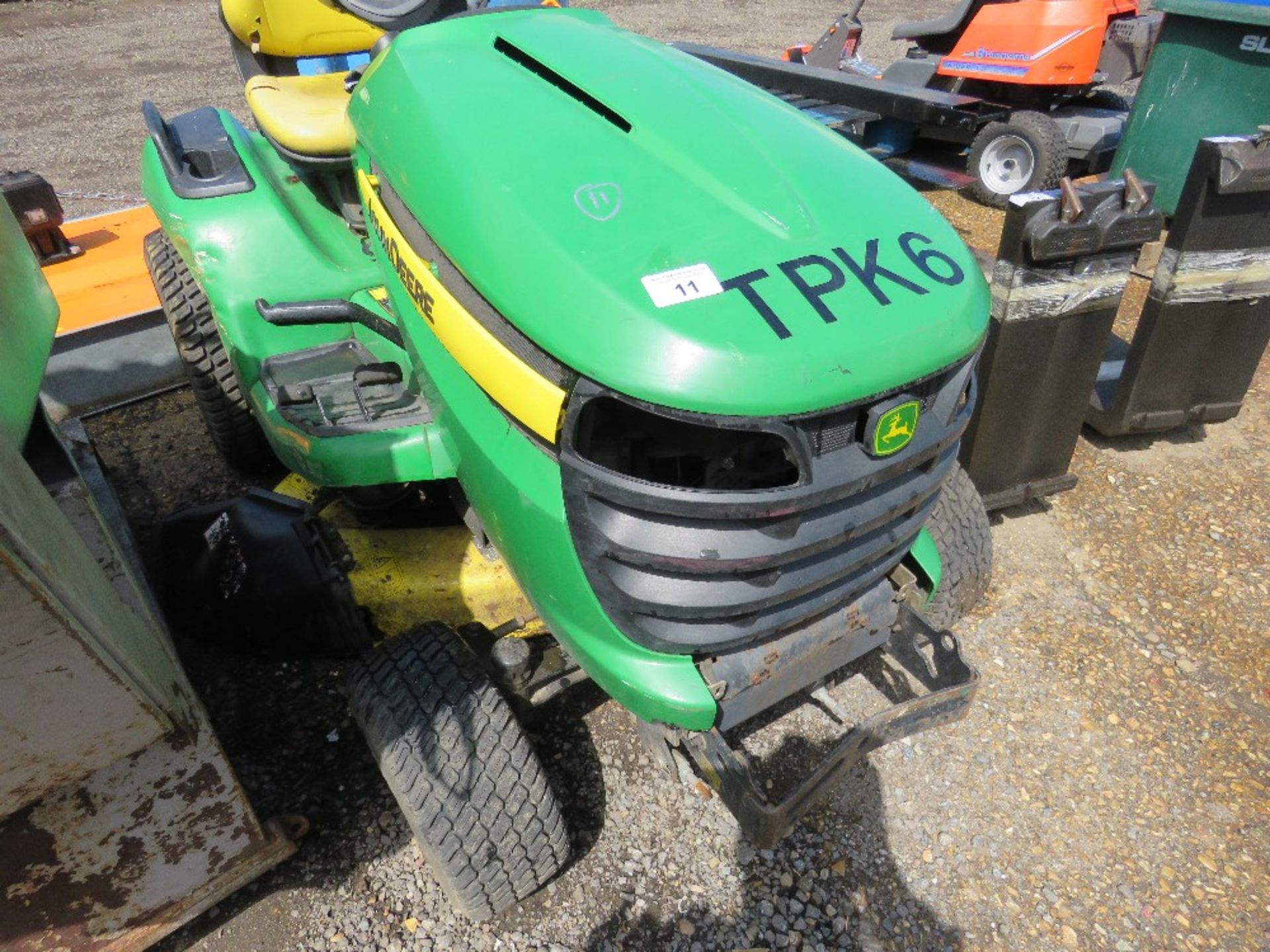 JOHN DEERE X540 PROFESSIONAL RIDE ON MOWER, PREVIOUS COUNCIL USEAGE. STRAIGHT FROM STORAGE, NO KEY