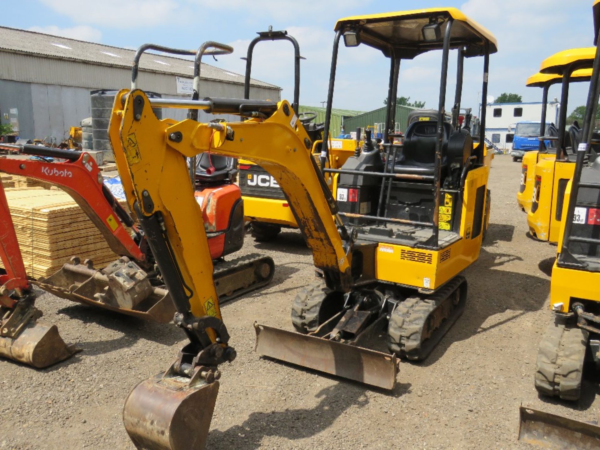 JCB 150C-1 RUBBER TRACKED MINI EXCAVATOR, YEAR 2018 BUILD. 891 RECORDED HOURS, 1 BUCKET - Image 2 of 10