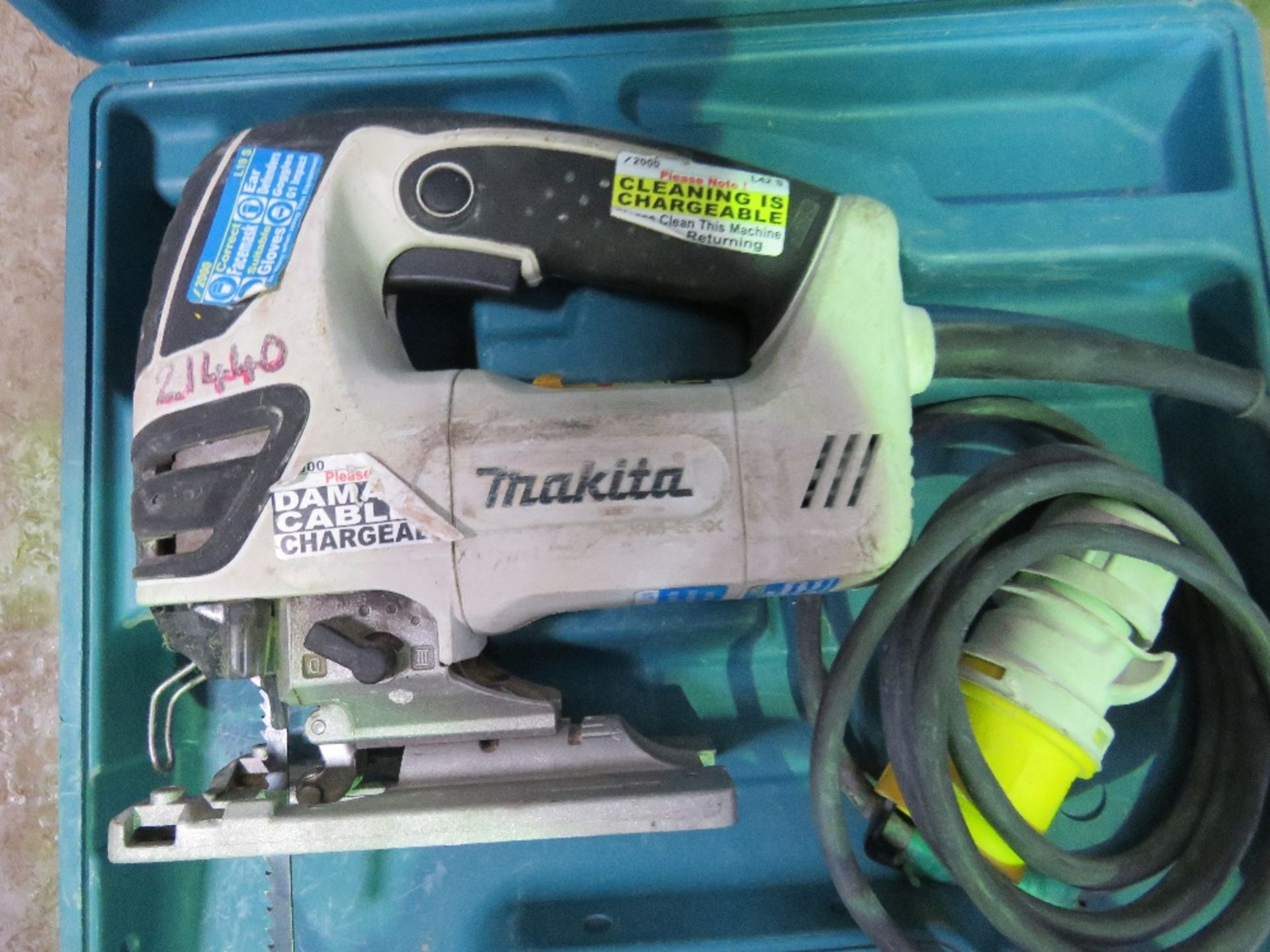 MAKITA 110VOLT JIGSAW IN BOX. UNTESTED, CONDITION UNKNOWN.