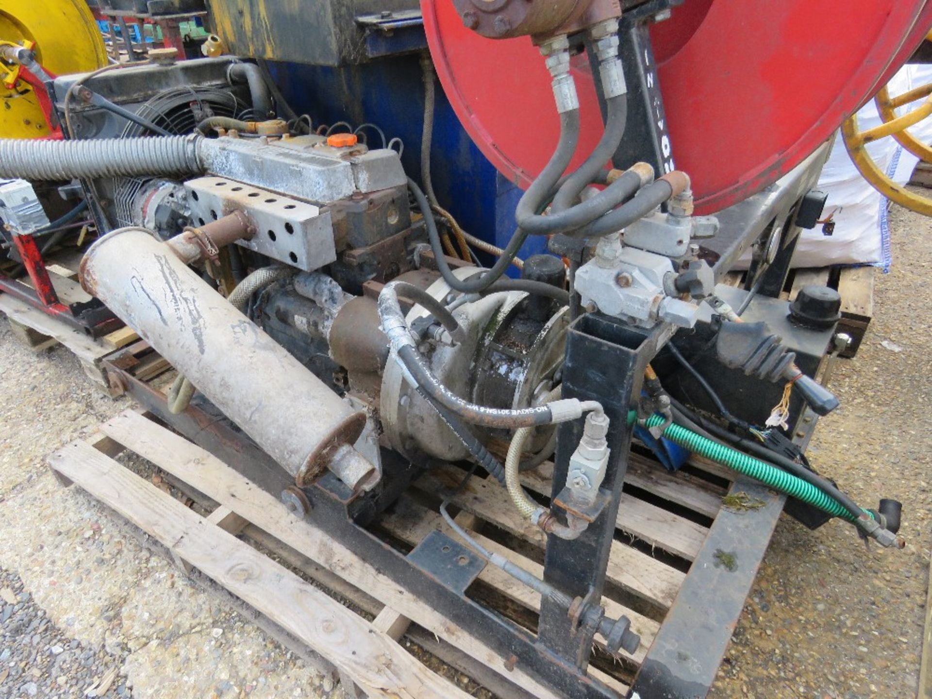 4 CYLINDER DIESEL ENGINED HIGH PRESSURE WASHER/JETTING MACHINE. UNTESTED, CONDITION UNKNOWN. - Image 4 of 5