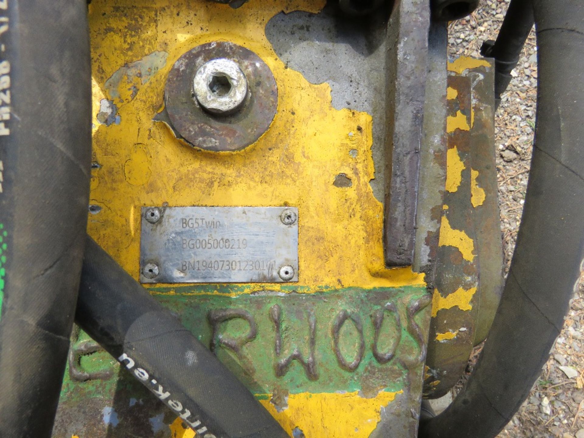 BG5 TWIN HEAD ROCK GRINDING HEAD/PLANER FOR EXCAVATOR. ON 45MM PINS. - Image 4 of 5