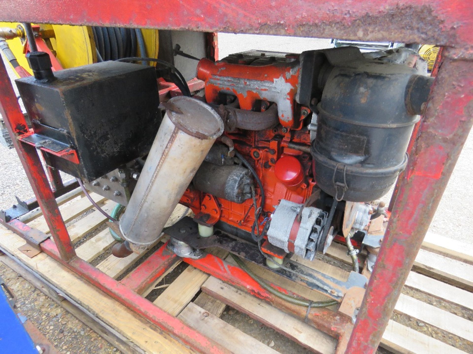 DIESEL ENGINED 3 CYLINDER HIGH PRESSURE JETTING/WASHER UNIT. UNTESTED, CONDITION UNKNOWN. - Image 5 of 8