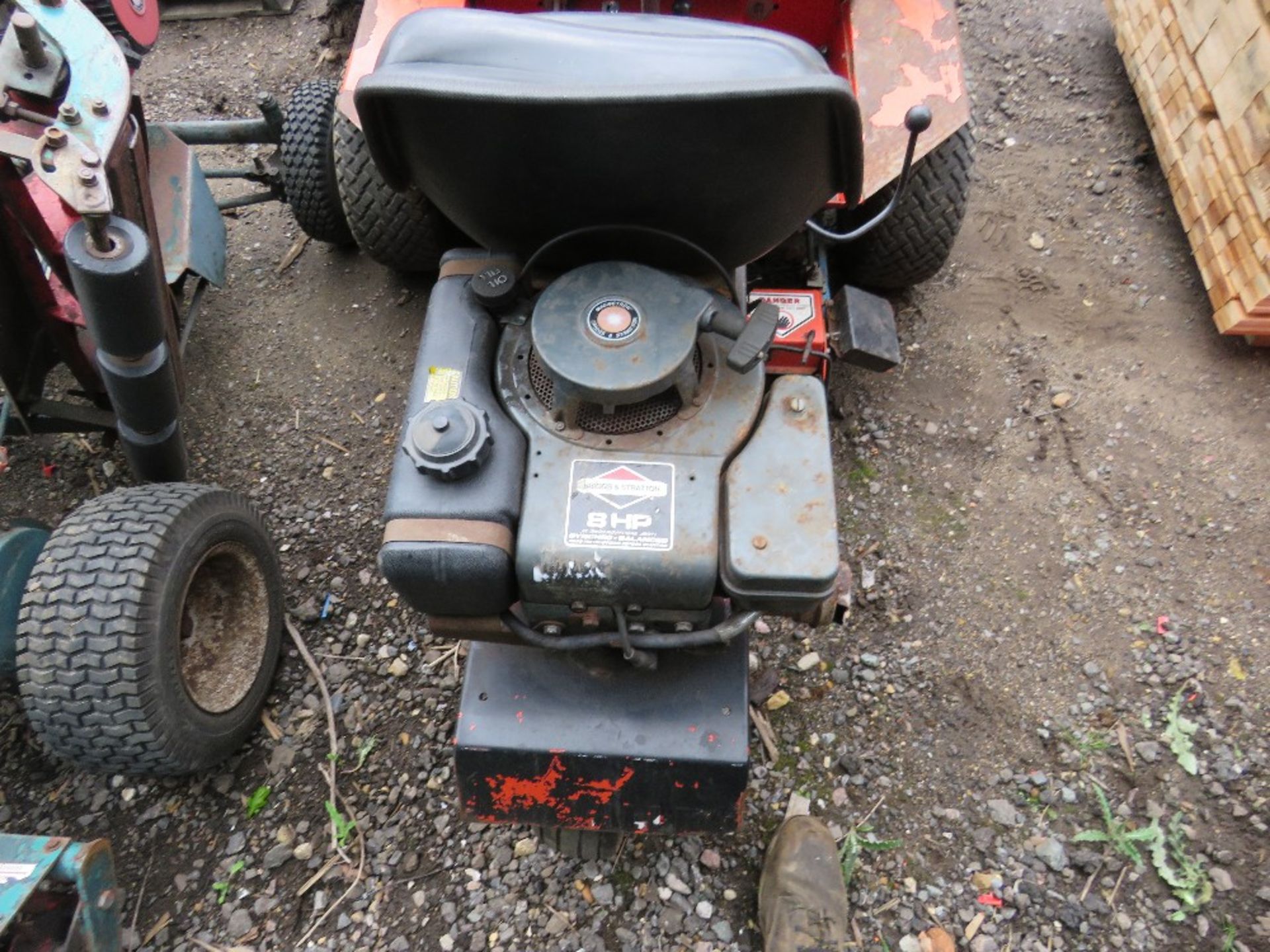 ALLEN RIDE ON TRIPLE CYLINDER MOWER. - Image 3 of 3