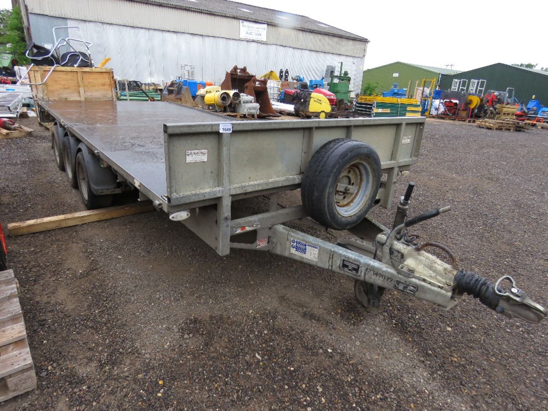 IFOR WILLIAMS LM166G3 TRIAXLED PLANT TRAILER, YEAR 2016. SN:SCKT00000G5130722. DIRECT FROM LOCAL COM