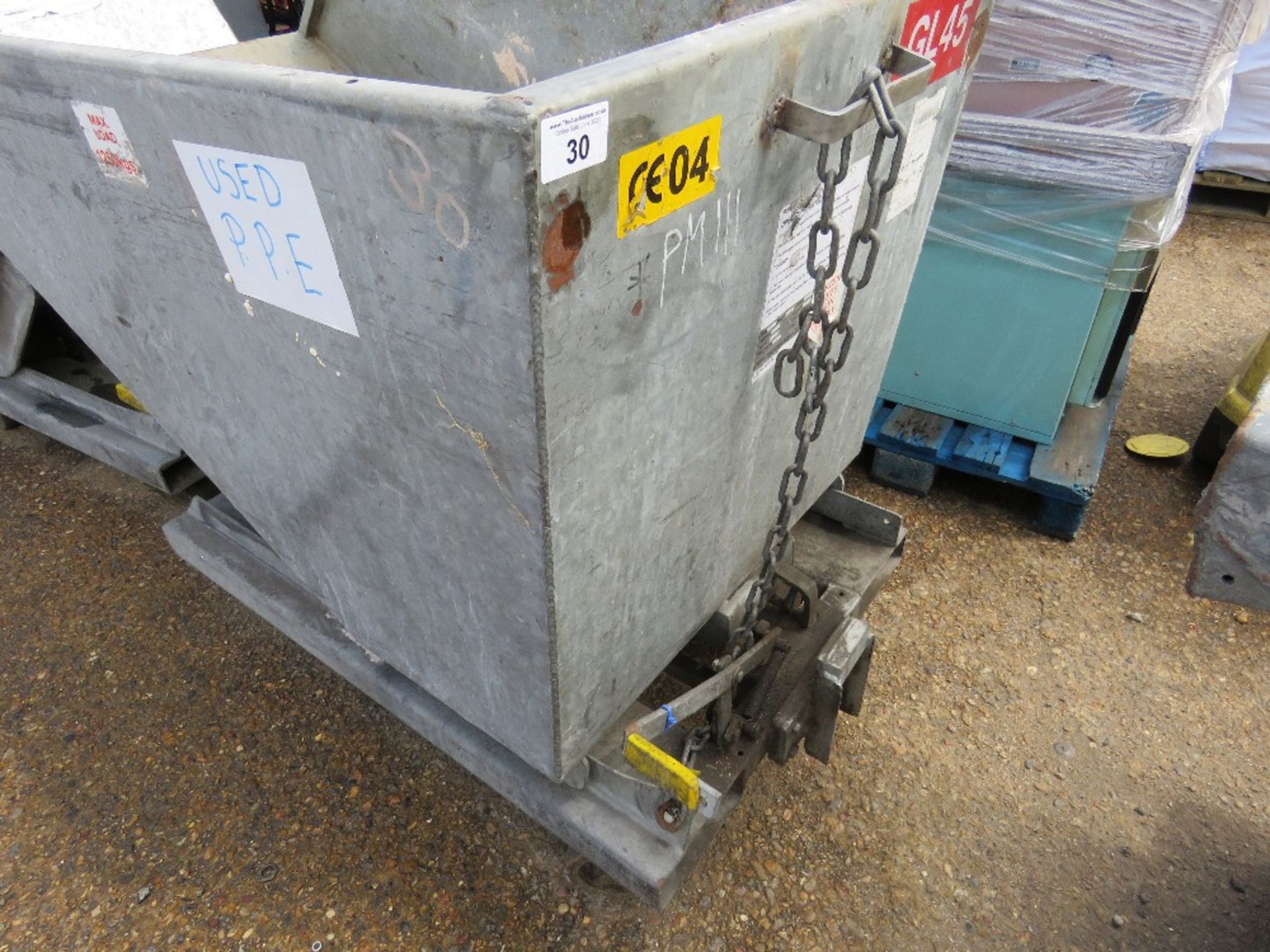 HEAVY DUTY GALVANISED FORKLIFT TIPPING SKIP ON WHEELS.