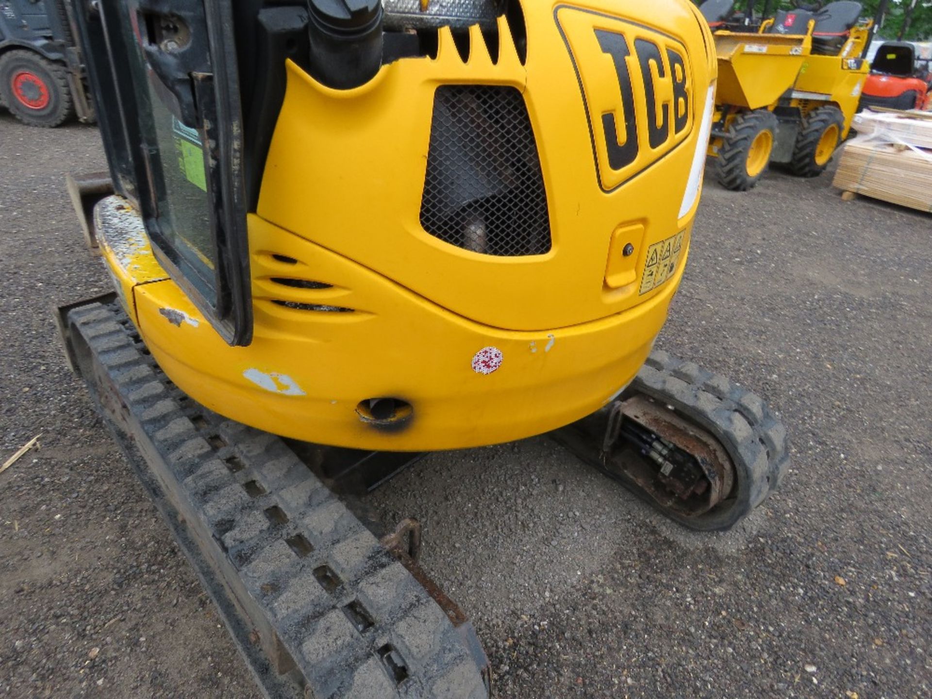 JCB 8025 2.5 TONNE MINI EXCAVATOR, YEAR 2009. - Image 8 of 13