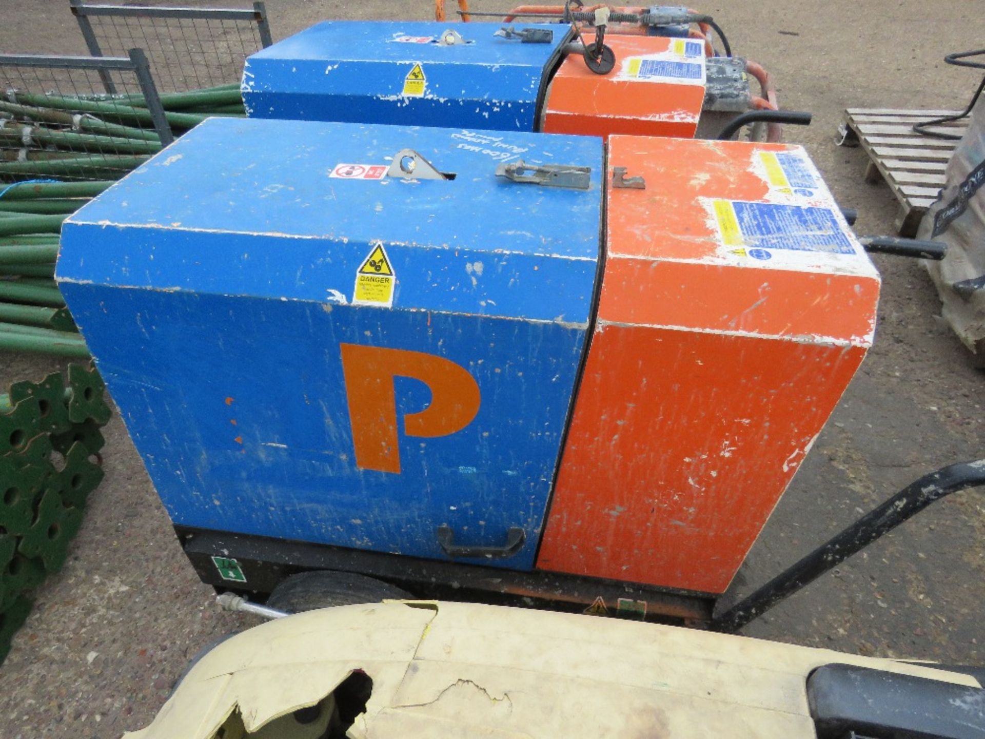 HARRINGTON 6KVA BARROW GENERATOR, YEAR 2019. WHEN TESTED WAS SEEN TO START AND RUN AND SHOWED POWER - Image 3 of 5