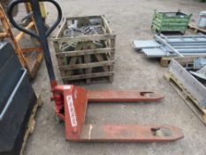 HYDRAULIC APLLET TRUCK. WHEN TESTED WAS SEEN TO LIFT AND LOWER. NO VAT ON HAMMER PRICE.