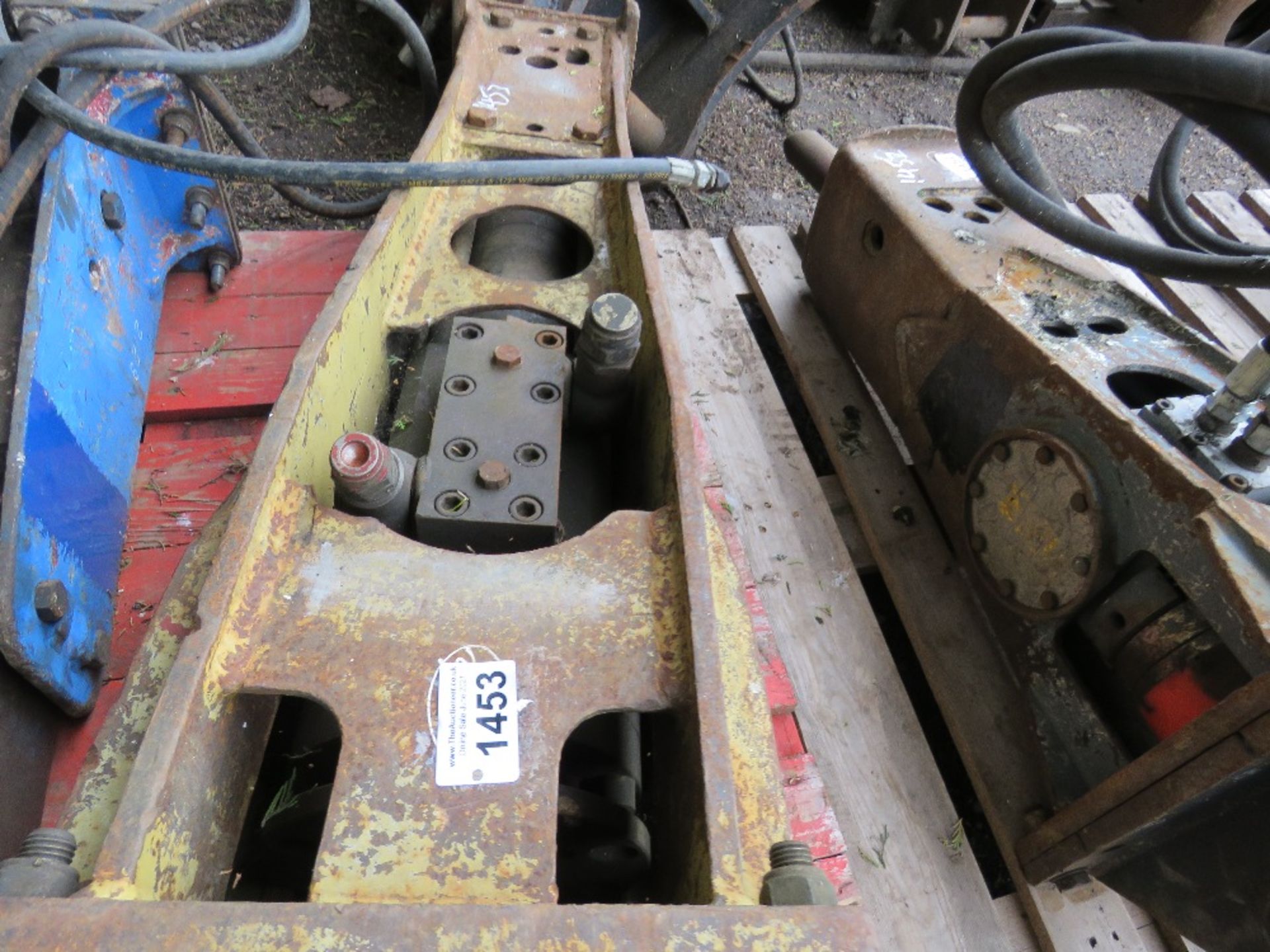 EXCAVATOR BREAKER BODY FOR 13 TONNE MACHINE APPROX. - Image 3 of 4