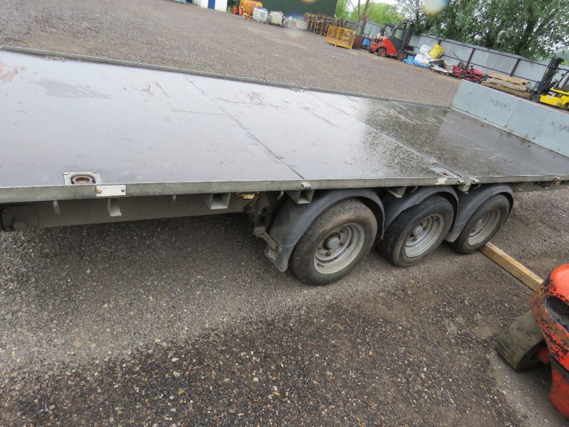 IFOR WILLIAMS LM166G3 TRIAXLED PLANT TRAILER, YEAR 2016. SN:SCKT00000G5130722. DIRECT FROM LOCAL COM - Image 8 of 9