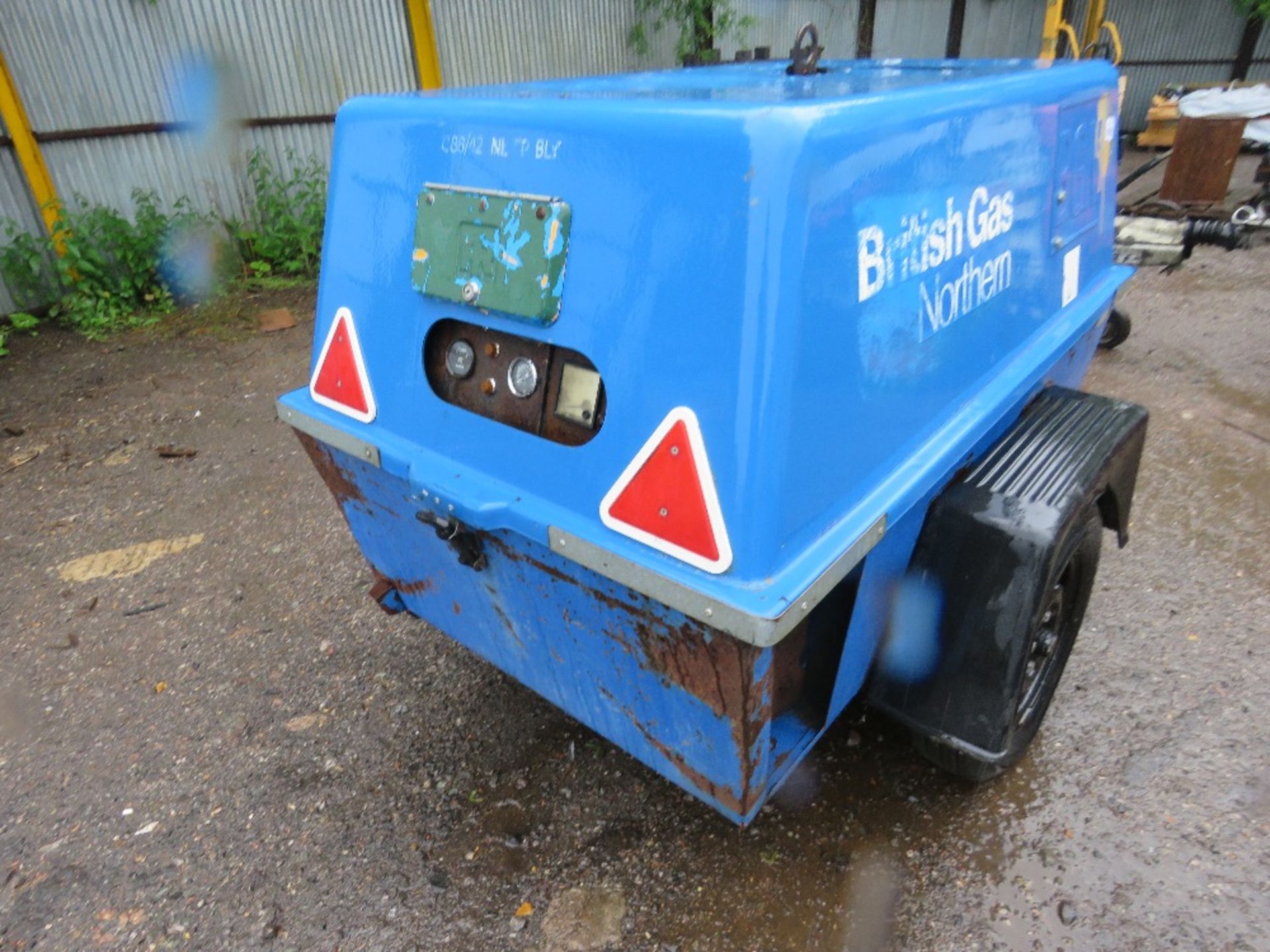 INGERSOLL RAND P100WDG COMPRESSOR GENERATOR, 2 CYLINDER DEUTZ ENGINE. WHEN TESTED WAS SEEN TO RUN AN