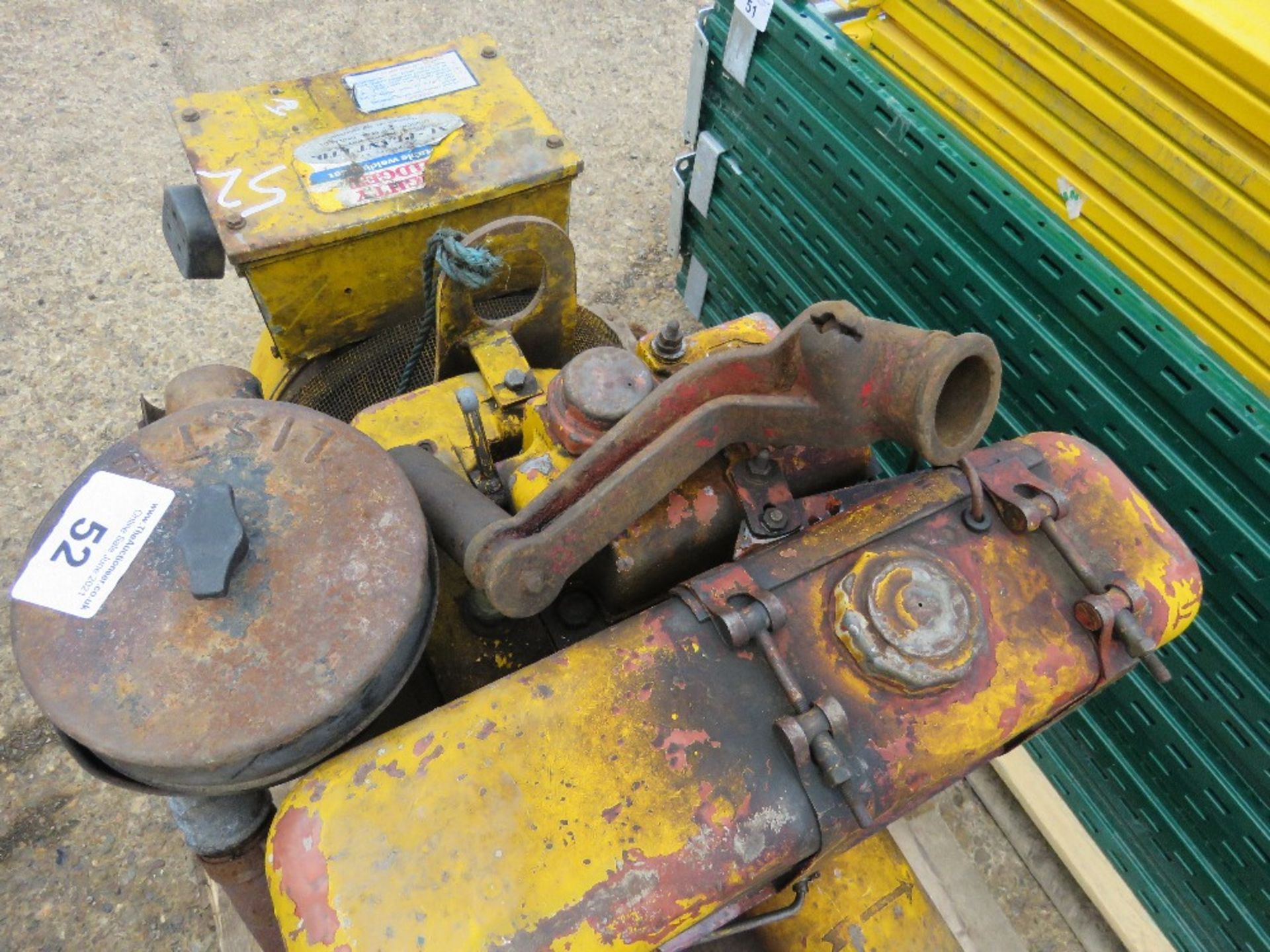 MIGHTY MIDGET HANDLE START LISTER ENGINED WELDING PLANT. NO VAT ON HAMMER PRICE. UNTESTED, CONDITION - Image 4 of 4