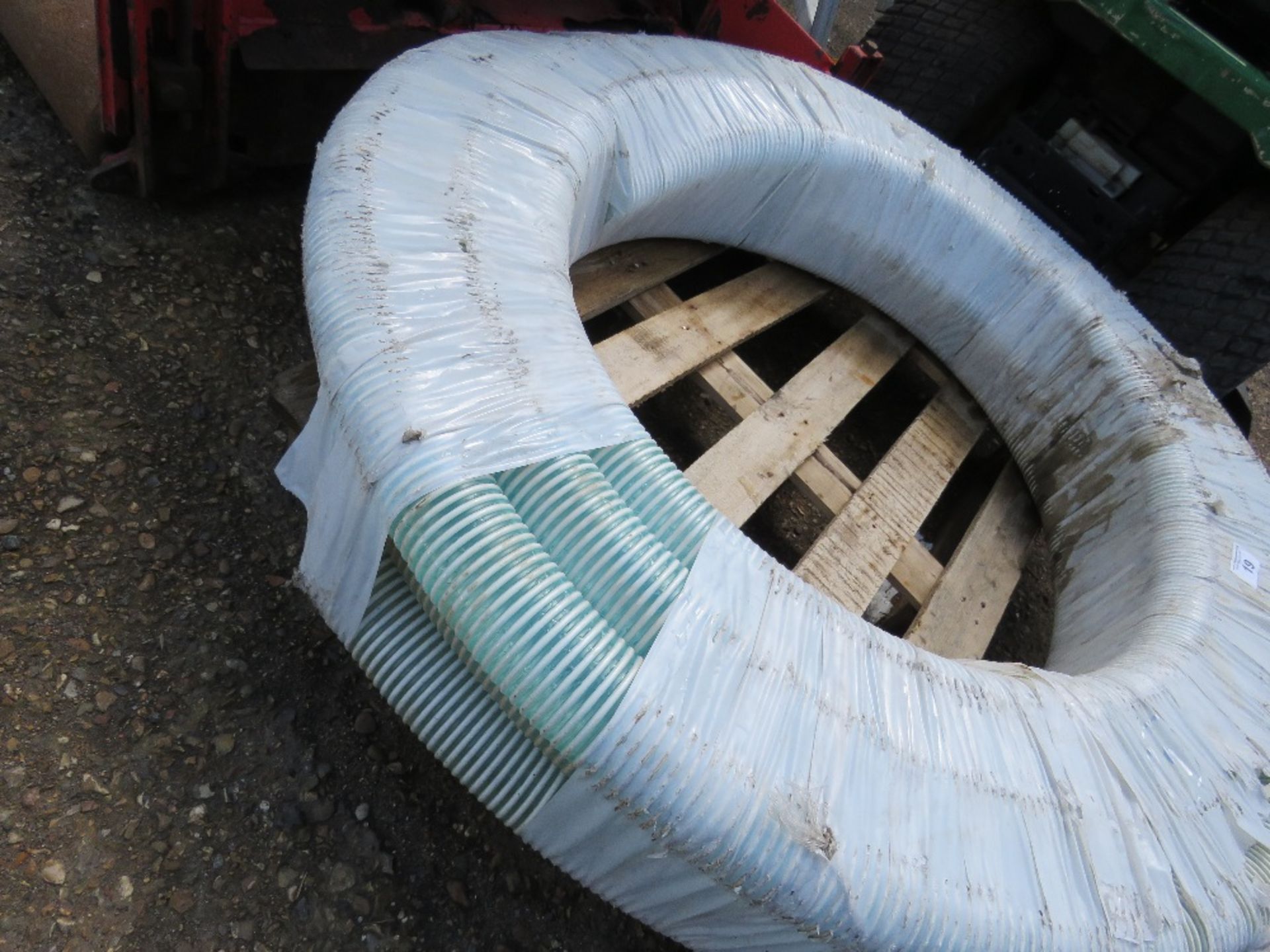 ROLL OF 3" SUCTION HOSE, UNUSED. - Image 2 of 3